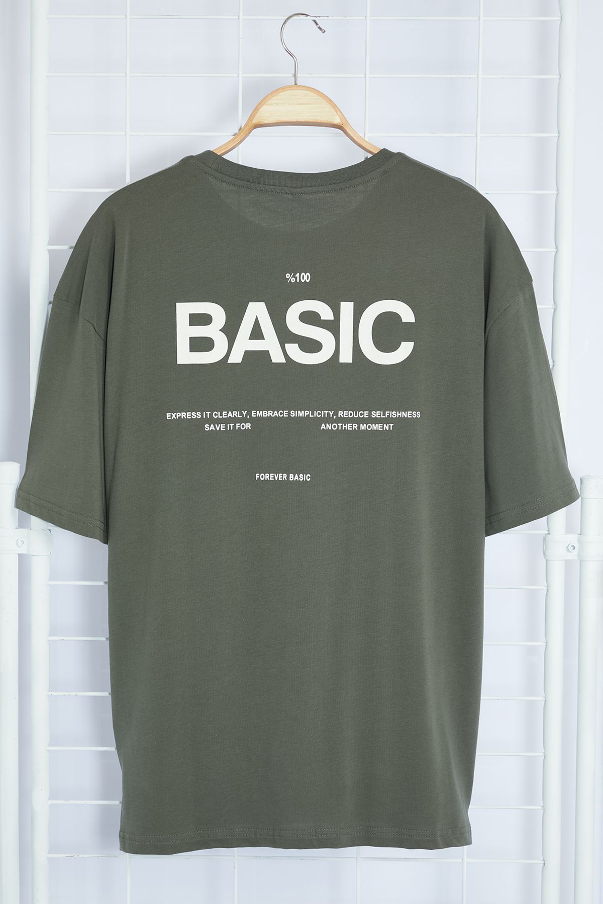 TRENDYOL MAN Haki Gri Oversize Bisiklet Yaka Slogan Örme T-Shirt TMNSS23TS00263