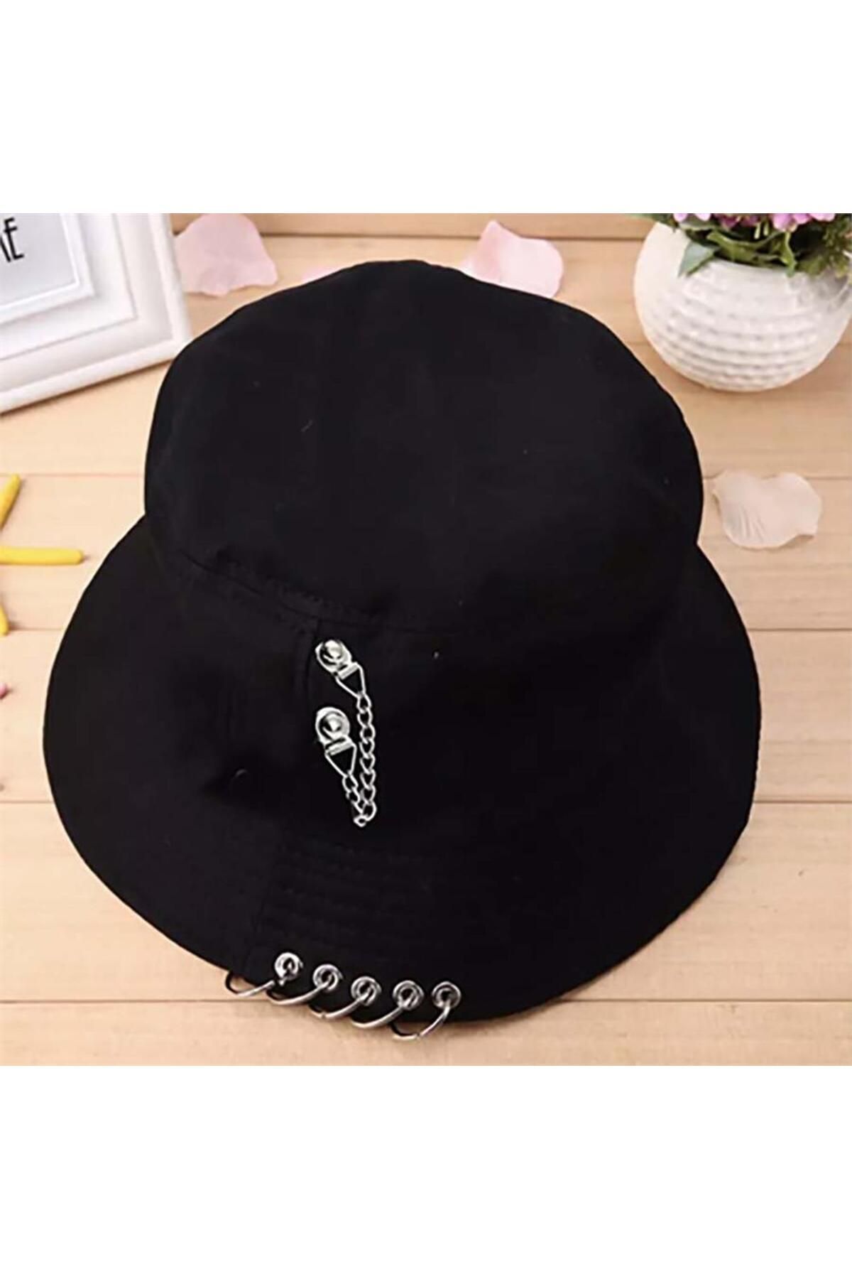 Köstebek Piercing Ve Zincirli Siyah Bucket Şapka