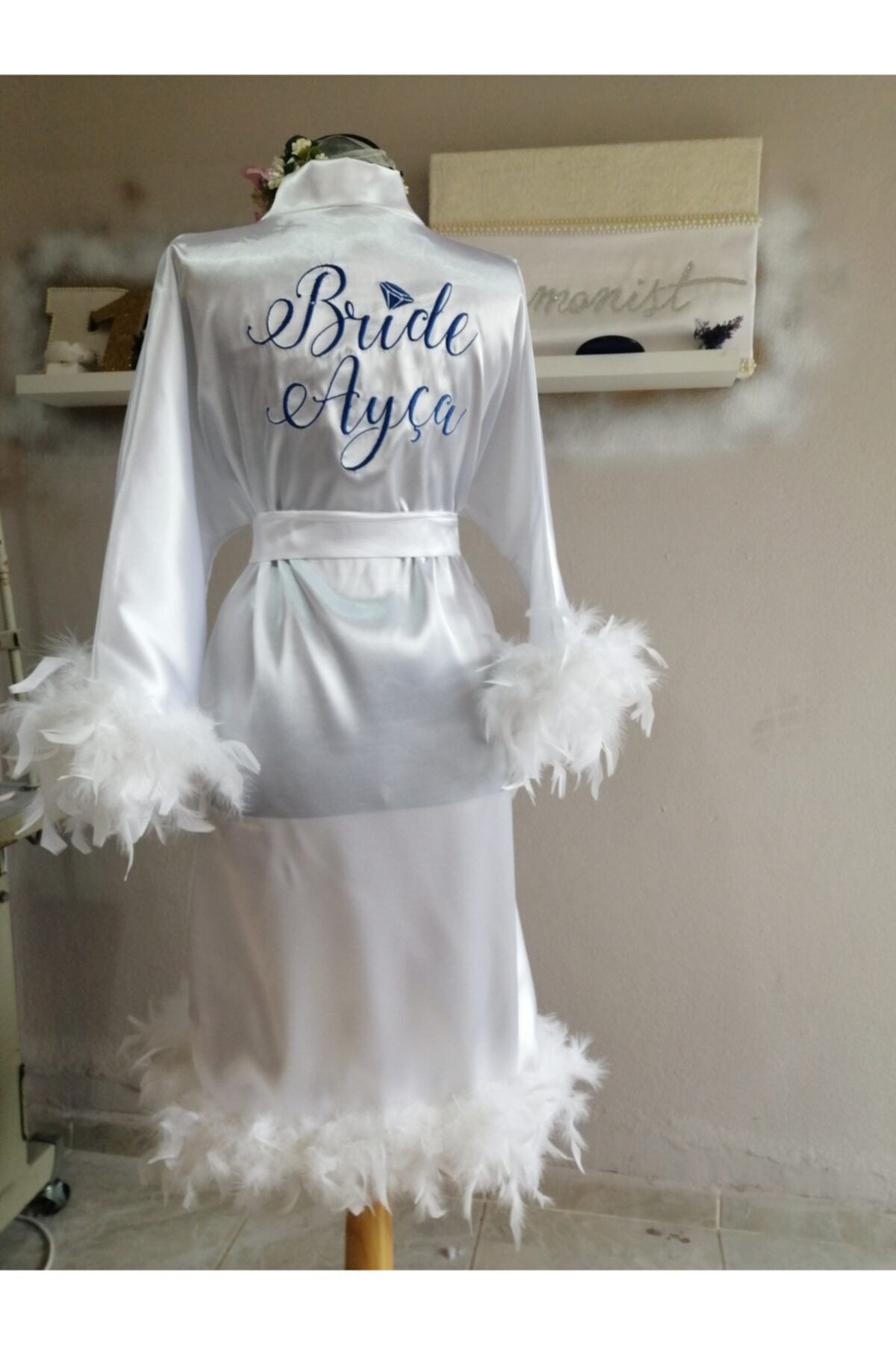Ceremonist Kişiye Özel Beyaz Saten Gelin Bride Sabahlık Komple Tüylü Otrişli