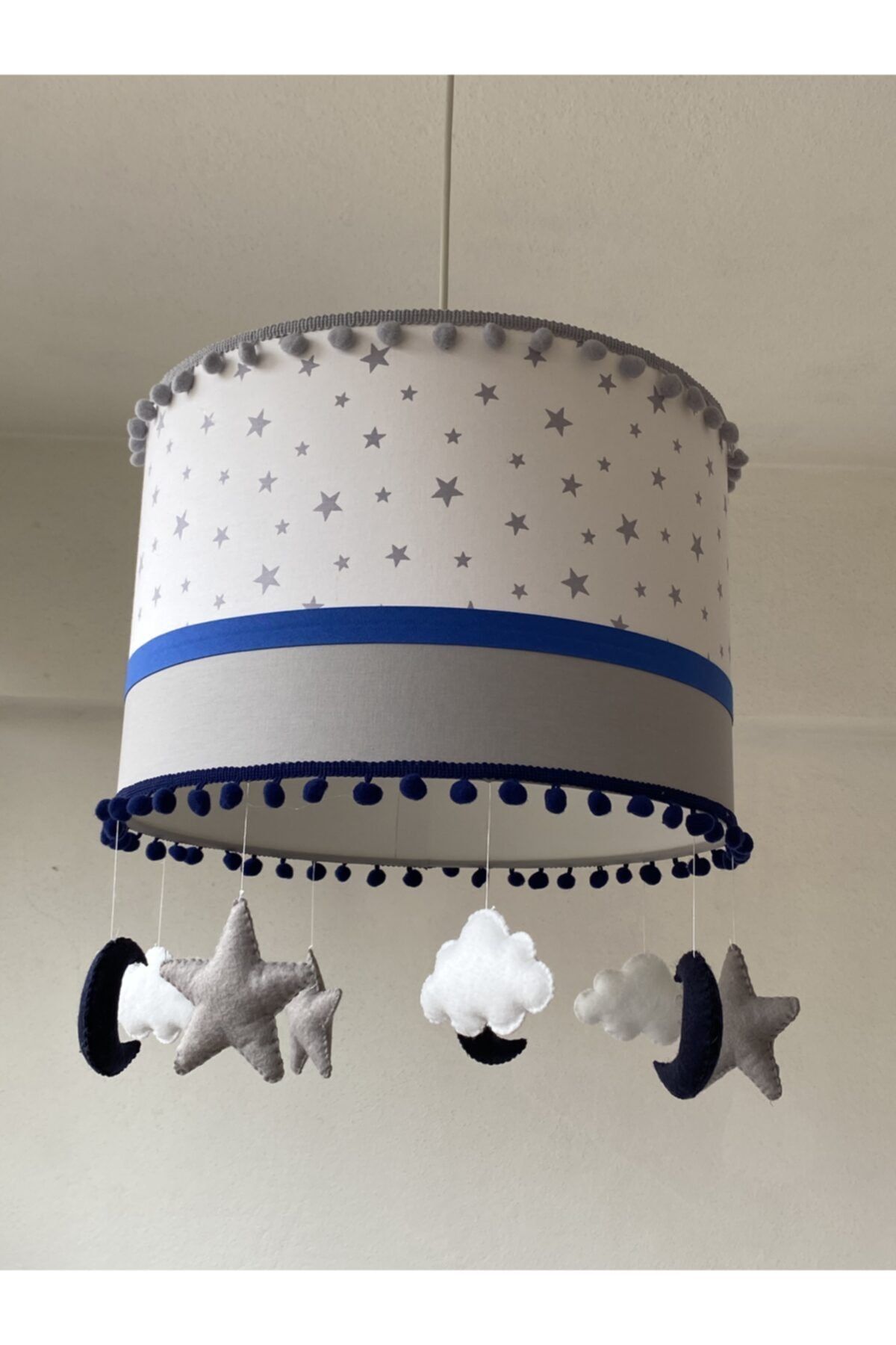 atölye ay ışığı Lacivert Gri Şerit Ponponlu Gri Yıldızlı Bebek Odası Avize
