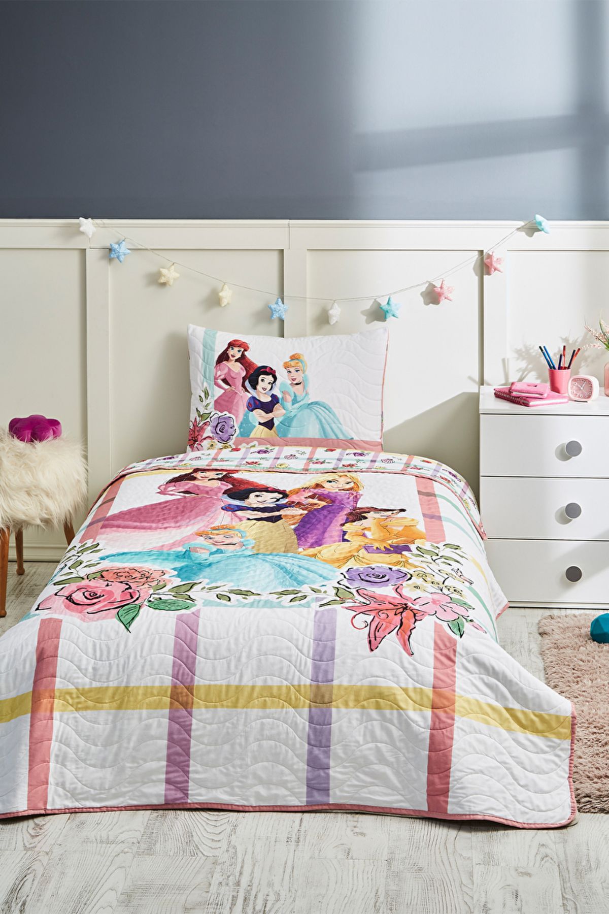 Özdilek Princess Flowers Tek Kişilik Disney Lisanslı Çocuk Yatak Örtüsü 160x230 Cm