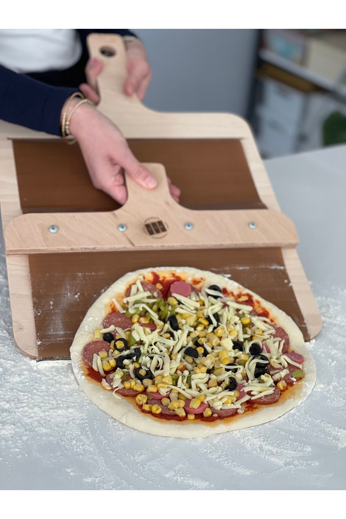 YYK YIKANABİLİR YAĞLI KAĞIT HEP PİŞİR Sürgülü Pizza Küreği