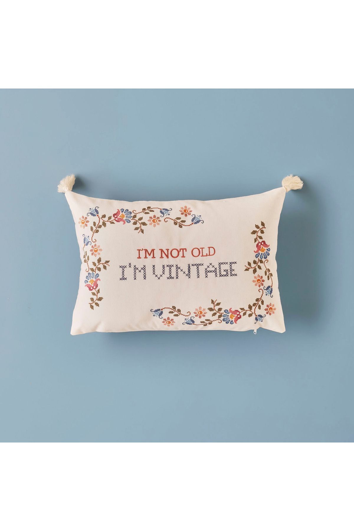 Bella Maison Vintage Nakışlı Kırlent Beyaz (35x50 cm)