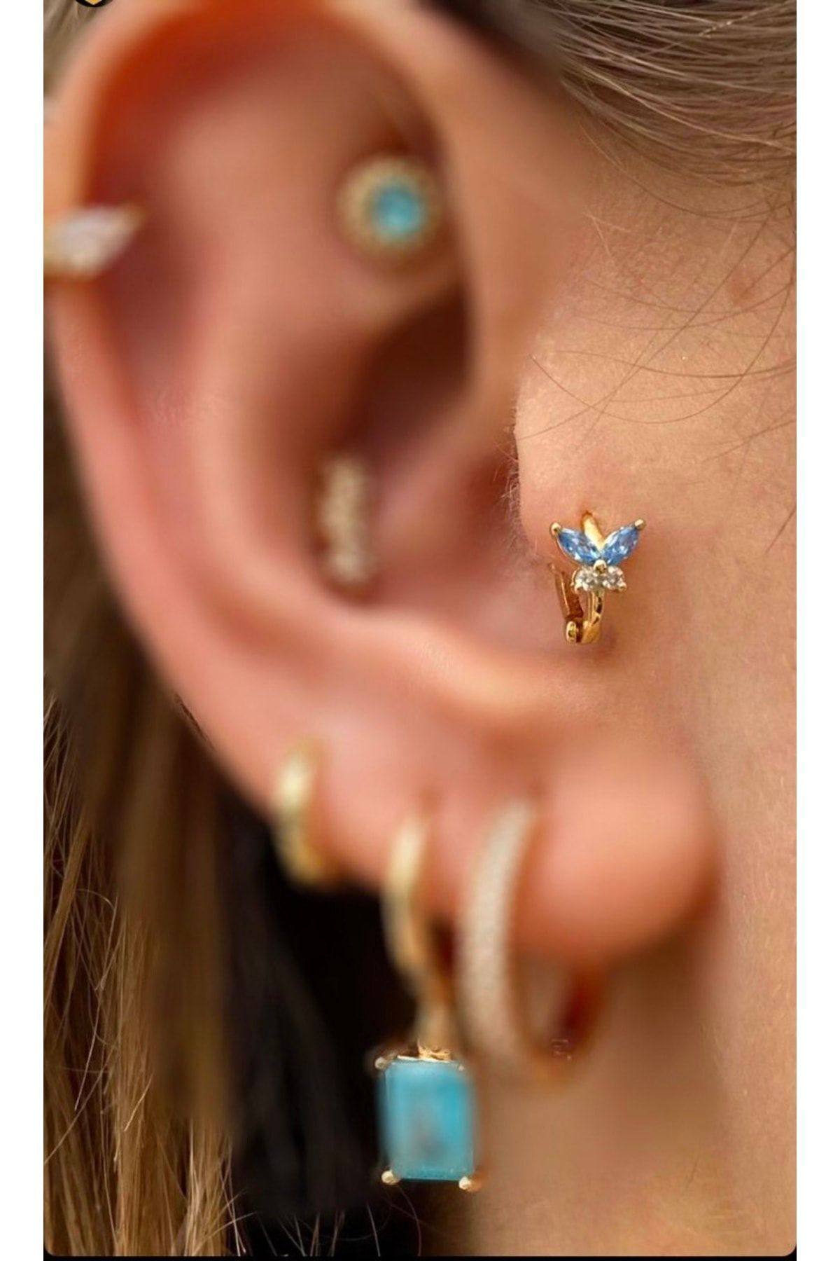 Arescollection Cerrahi Çelik Gold Renk Kelebek Mini Halka Tragus Helix Kıkırdak Piercingi
