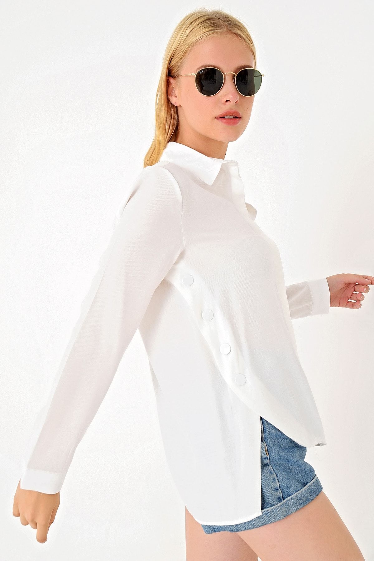 Trend Alaçatı Stili Kadın Beyaz Yanı Çıtçıtlı Dokuma Gömlek MDS-174-GML