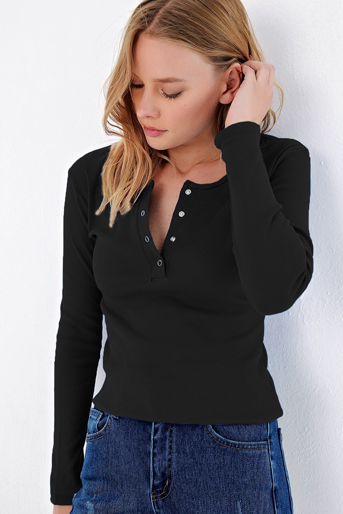 Trend Alaçatı Stili Kadın Siyah Çıtçıtlı Kaşkorse Bluz MDS-345-BLZ