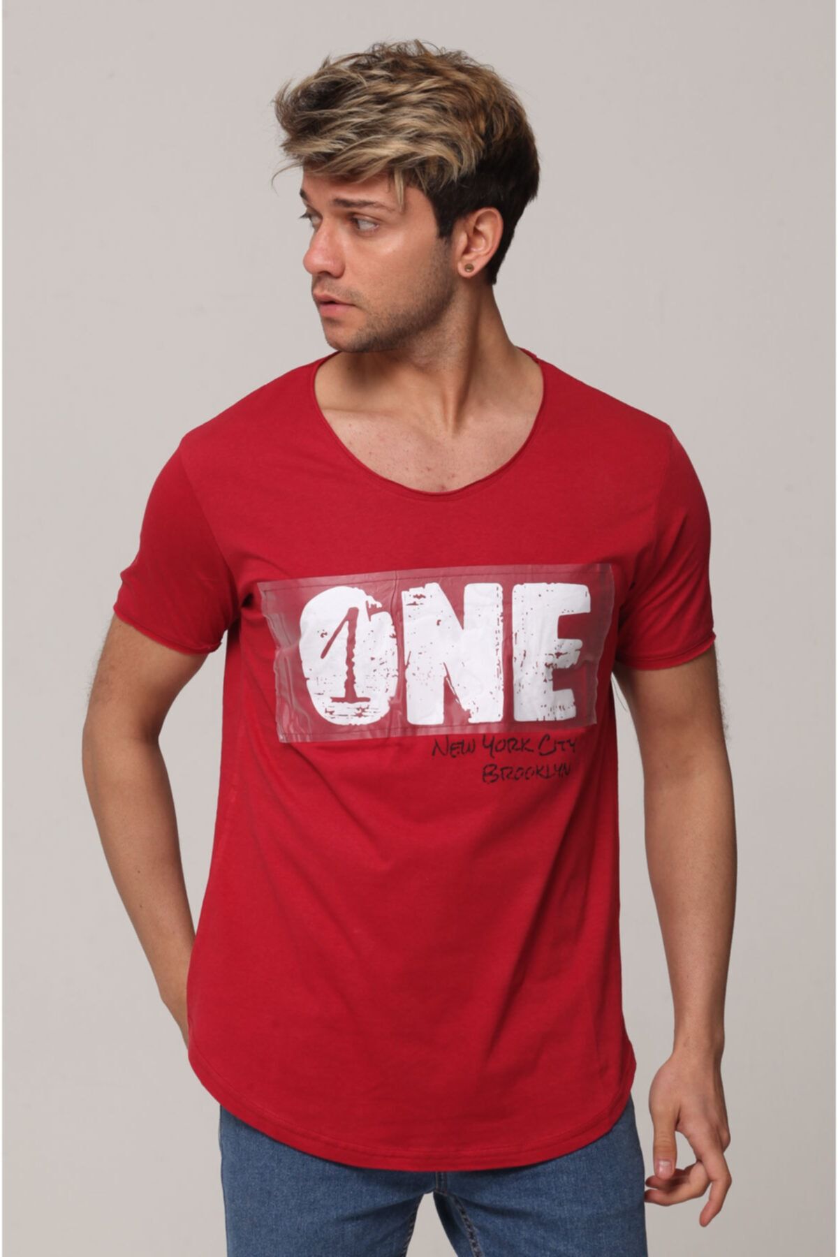 Tarz Cool Erkek Kırmızı Ön Detay One Baskılı T-shirt