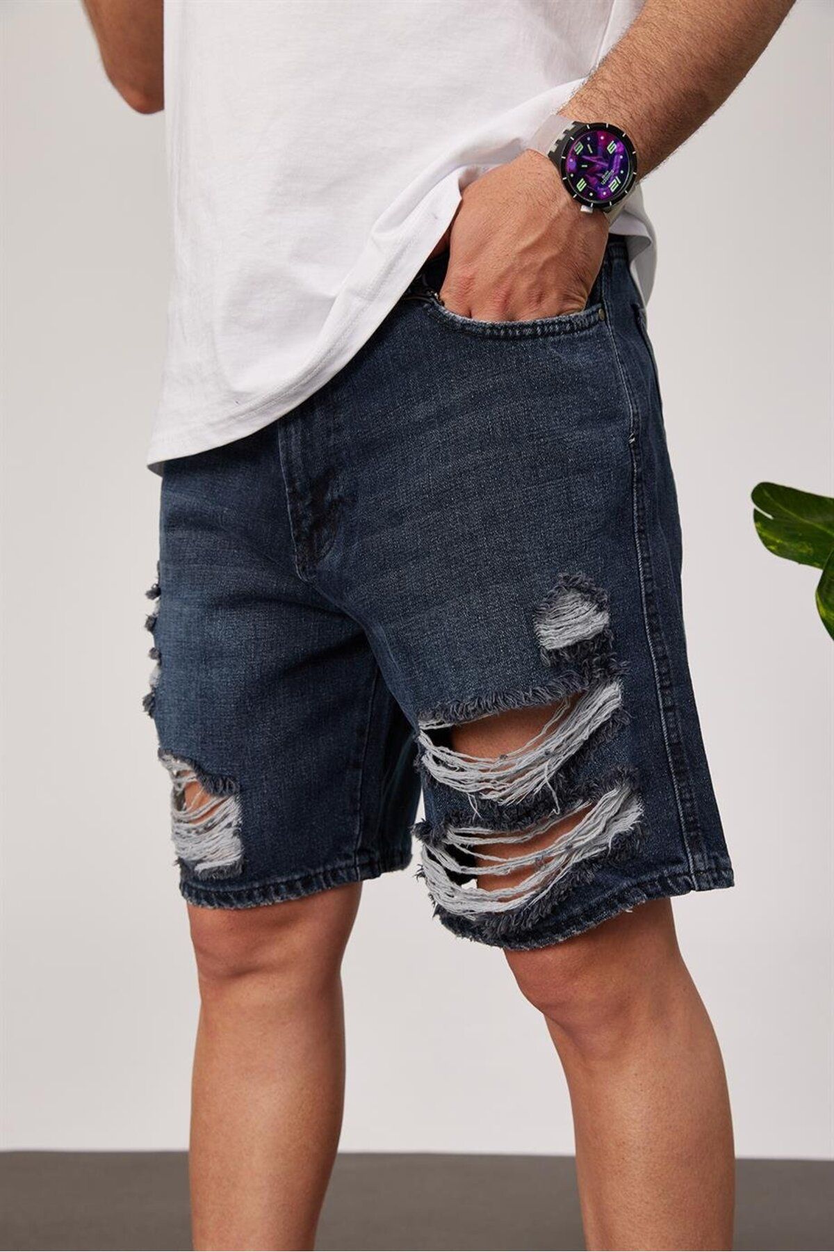 NOMARC Yırtık Koyu Denim Şort