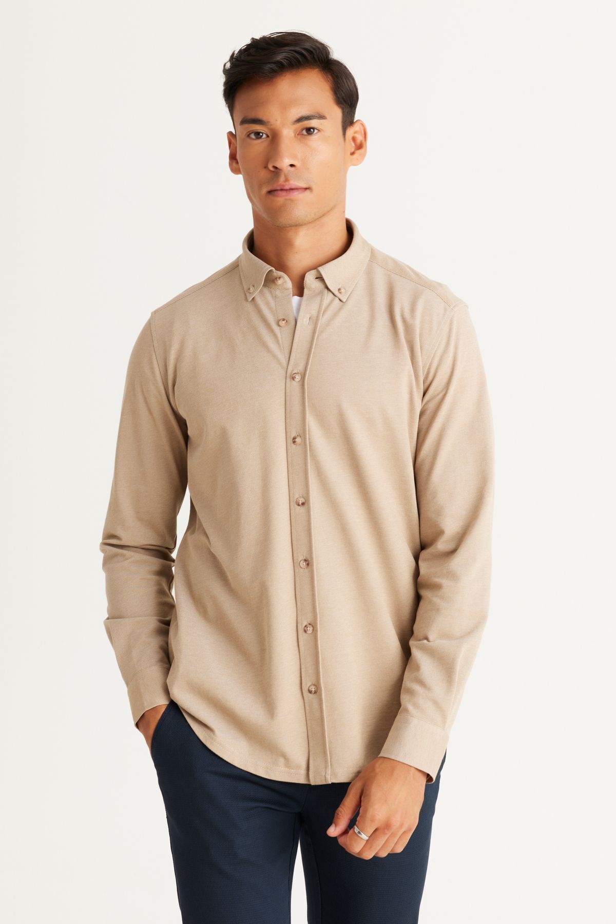 Altınyıldız Classics Erkek Vizon Slim Fit Dar Kesim Düğmeli Yaka Pike Desenli Örme Gömlek