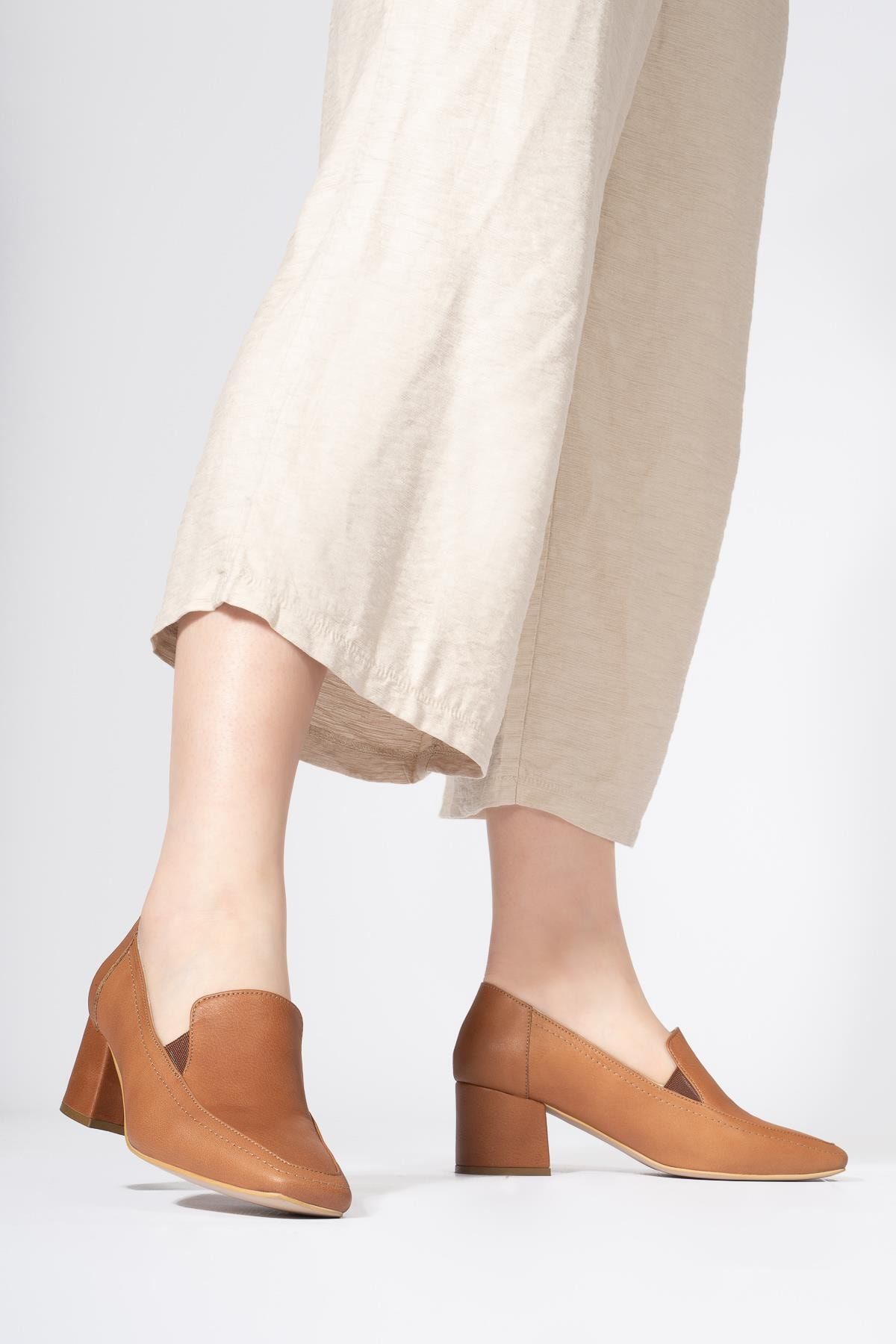 CZ London Hakiki Deri Kadın Günlük Ayakkabı Küt Burun Klasik Düz Makosen