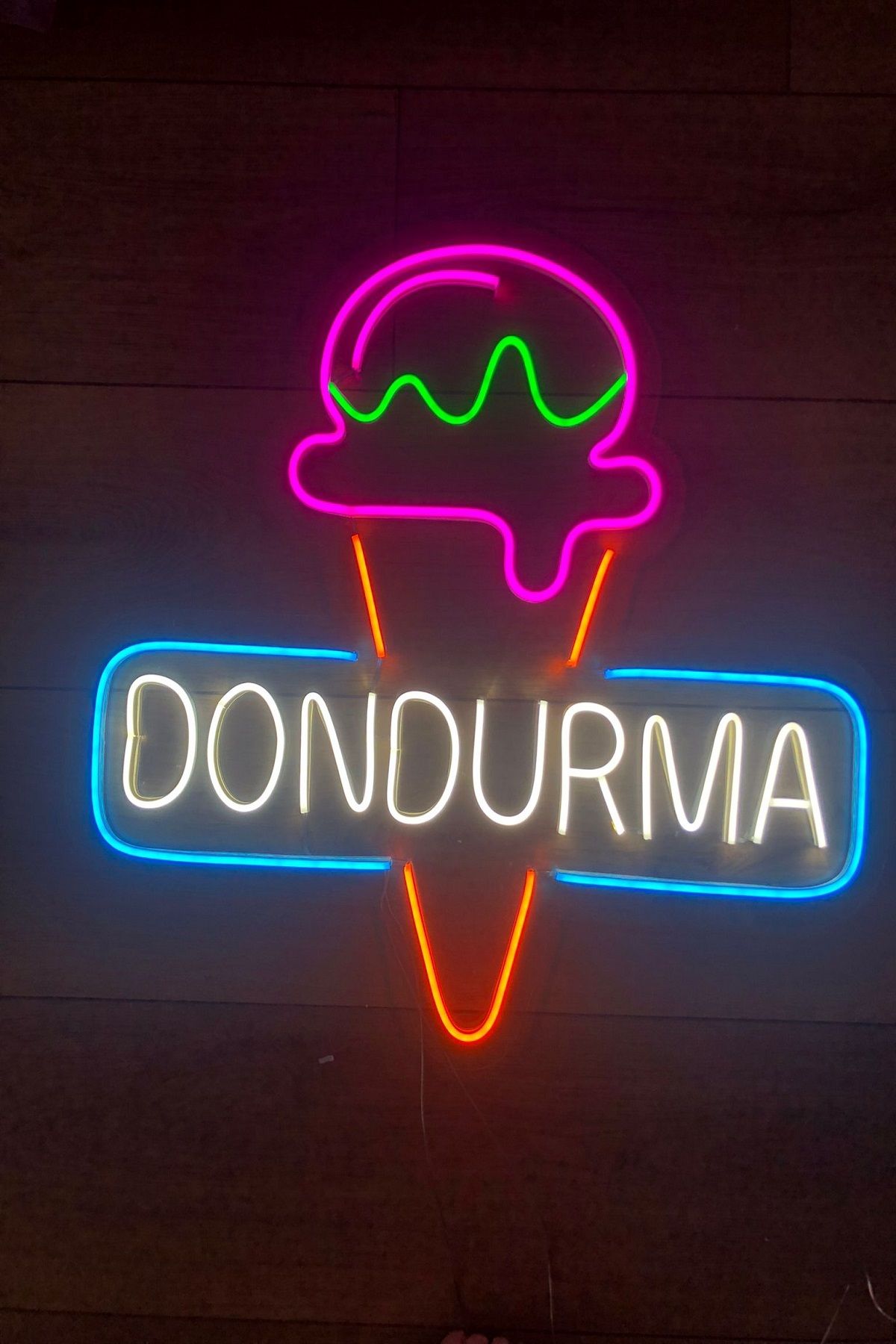 Extremmotif Dondurma Neon Led Tabela Duvar Lambası