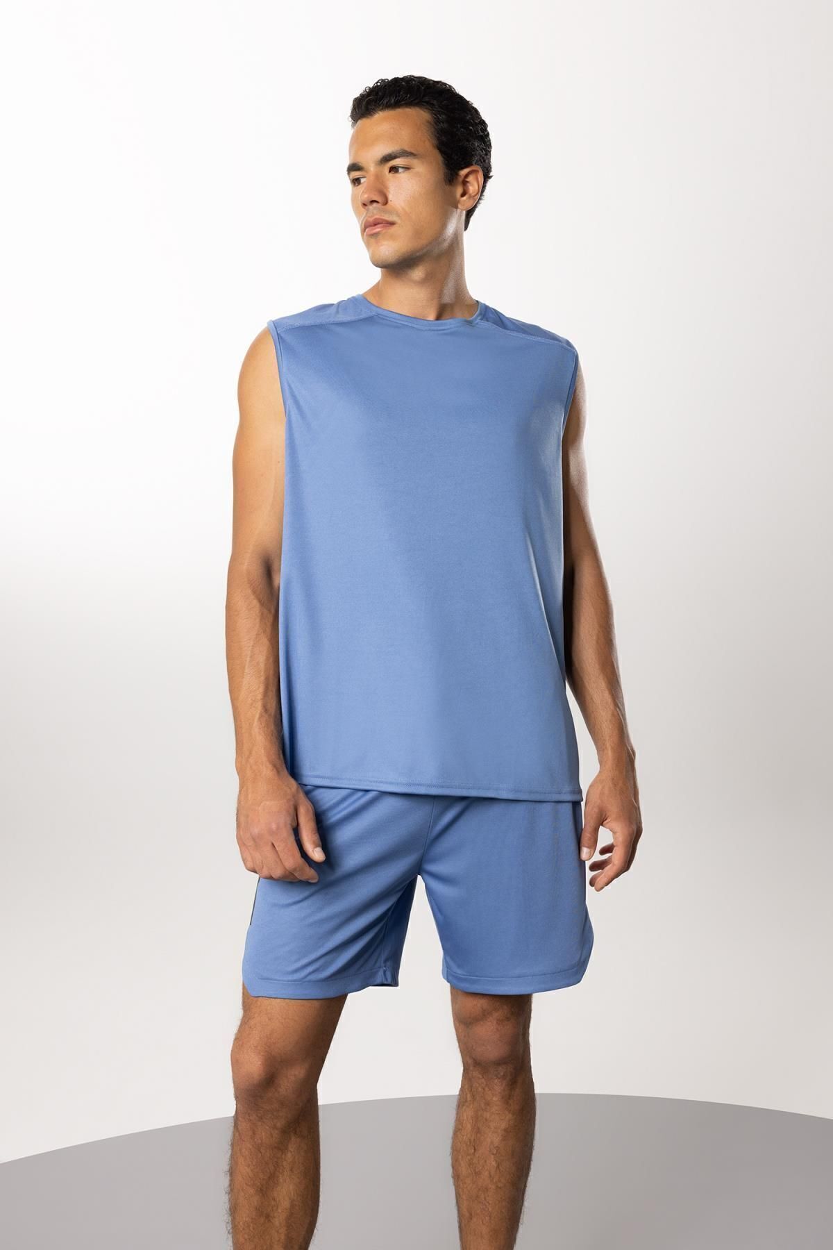 Defacto Fit Regular Fit Bisiklet Yaka Sporcu Atlet Z5561az23sp