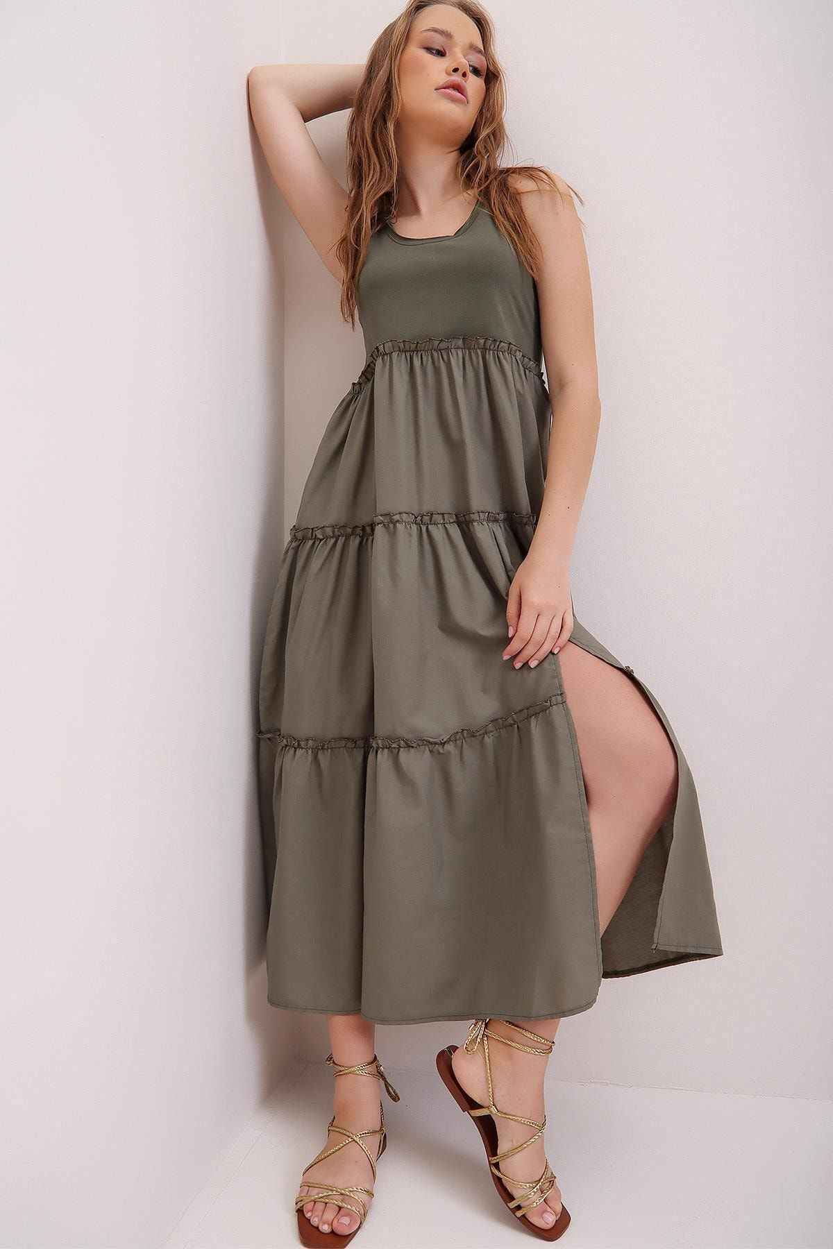 Trend Alaçatı Stili Kadın Haki Yırtmaç Detaylı Volanlı Elbise Sl00021