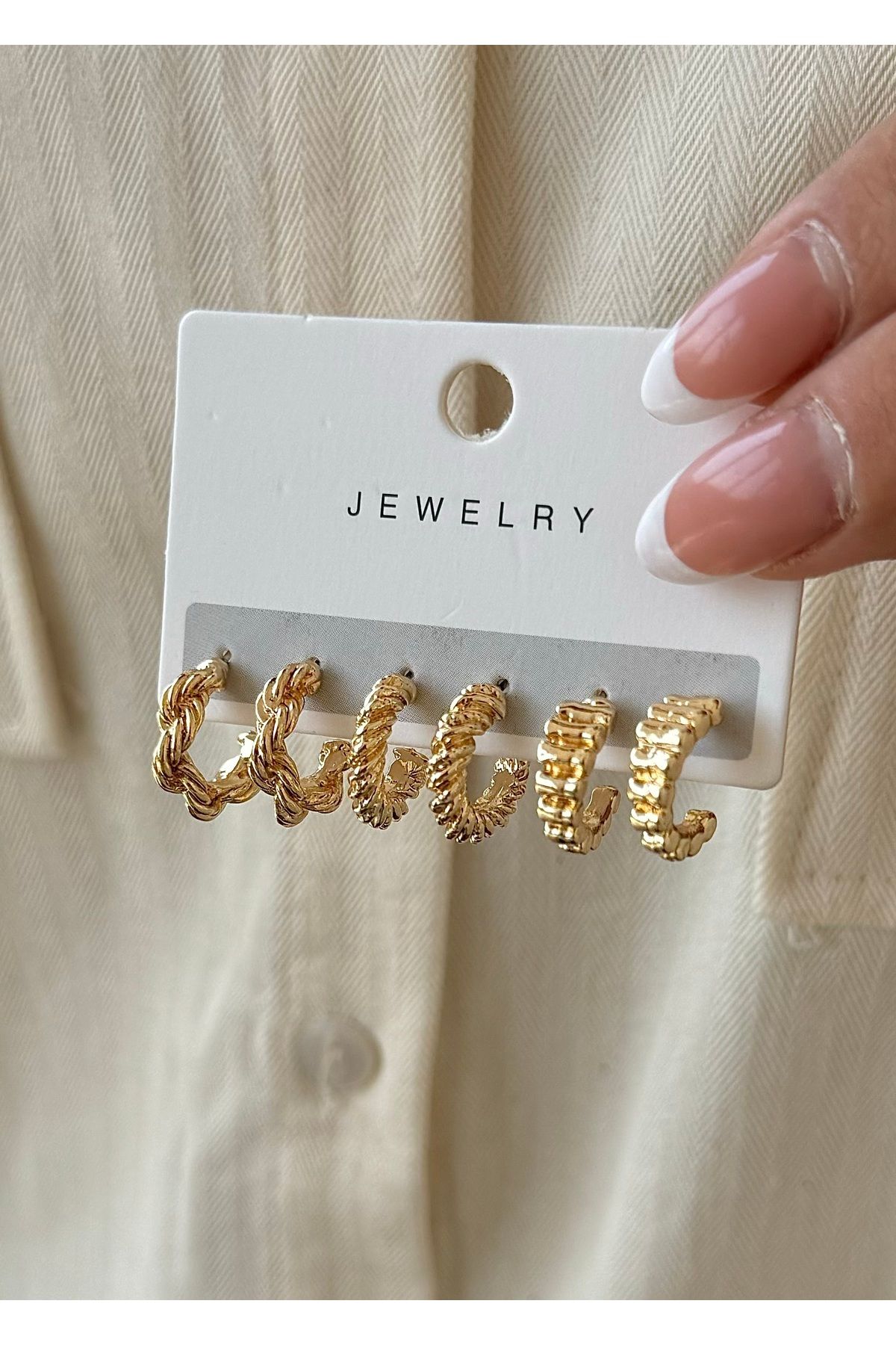 takıtarzım Gold 3 farklı model kadın  küpe seti