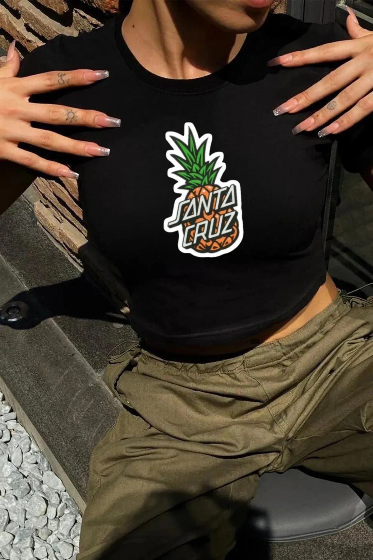 BİQ & TAQ BUTİK Y2K Sokak Stili Ananas Santa Cruz Baskılı Kısa Kollu Siyah