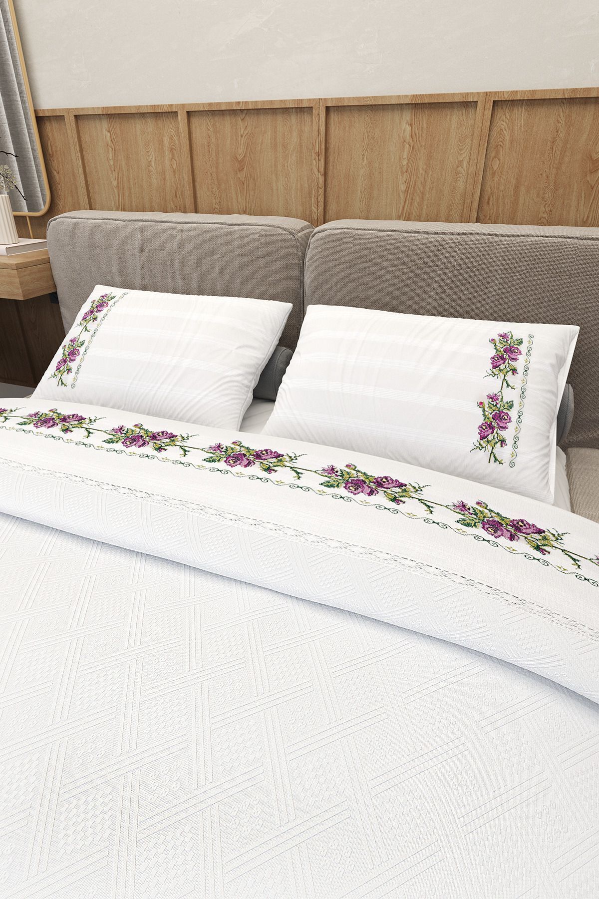 Durul Vintage Çift Kişilik Pike Takımı - %100 Pamuk, Kanaviçe Kırmızı Nakışlı, Güpür Detaylı - Beyaz