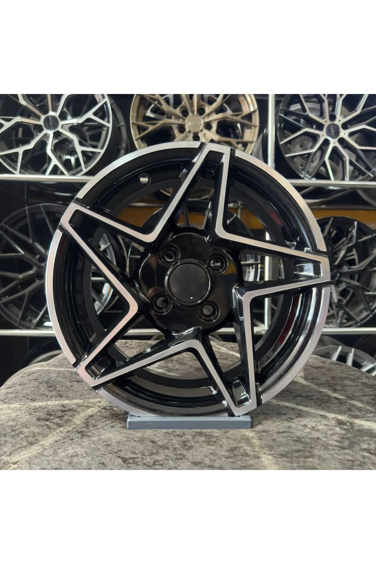 Kormetal 14" (inç) 4x100 GETZ CLİO UYUMLU Siyah Elmas Kesim Jant Modeli Renault Hyundai (4 ADET FİYATIDIR)