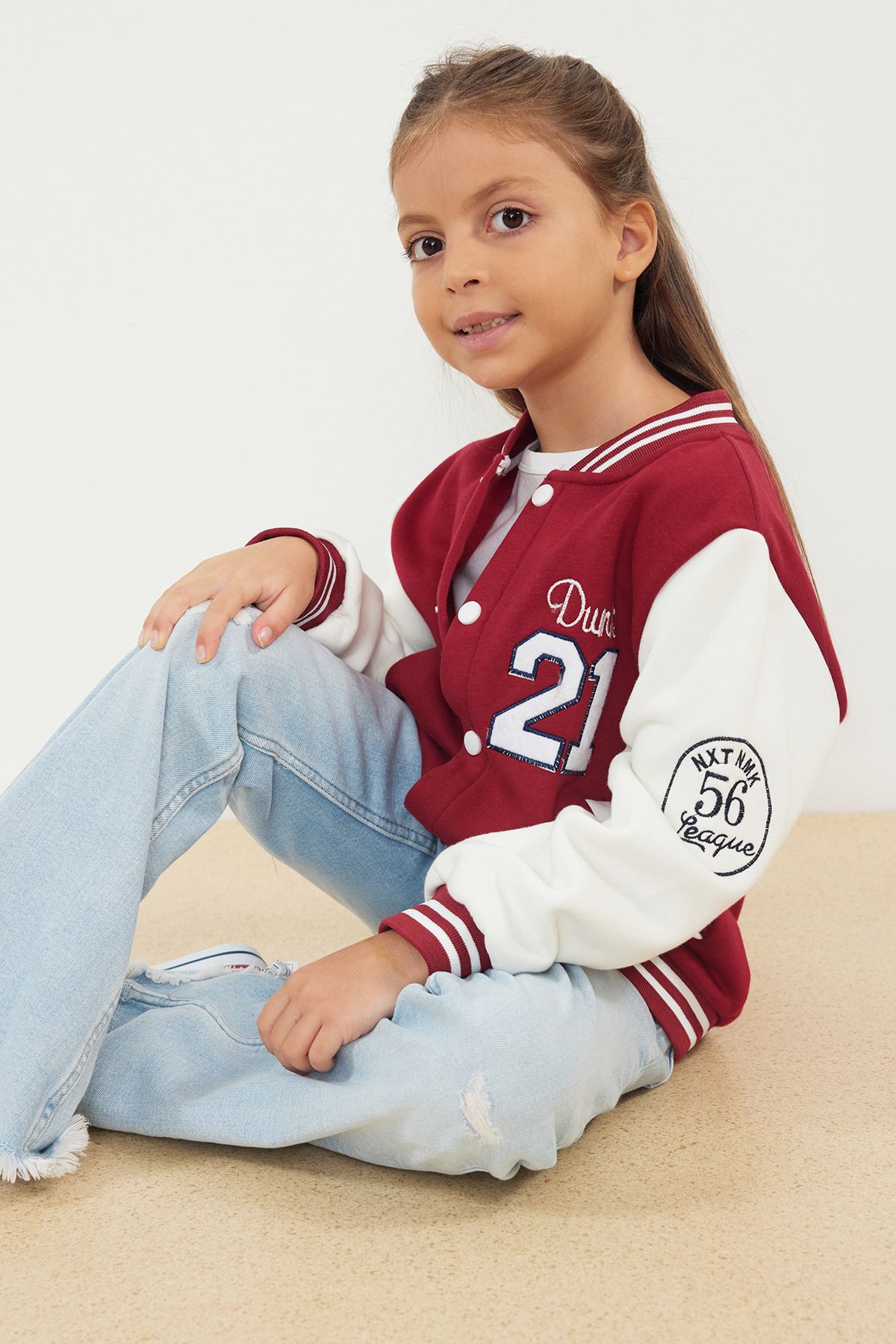 TRENDYOLKIDS Bordo Unisex Çocuk Baskılı Bomber Örme Ceket TKDAW25CE00004