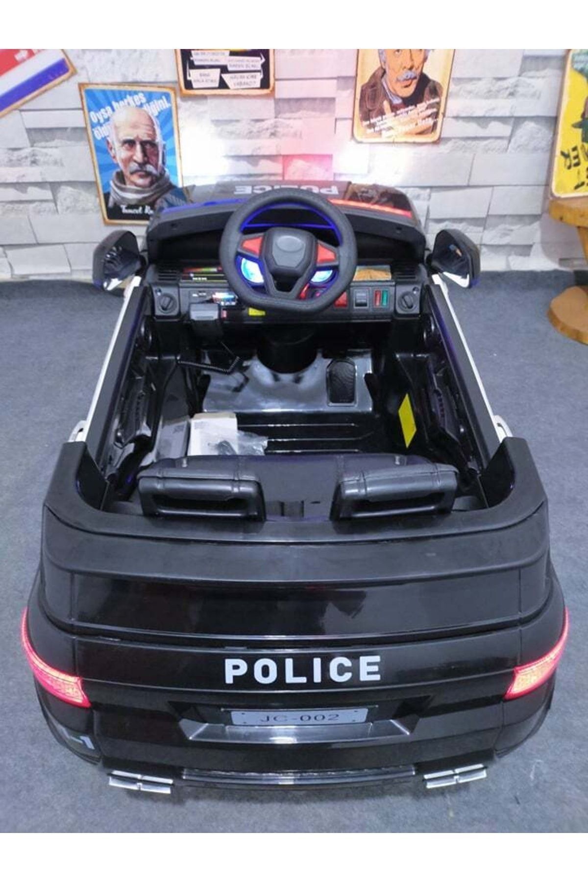Akülü Polis Arabası Sirenli Model