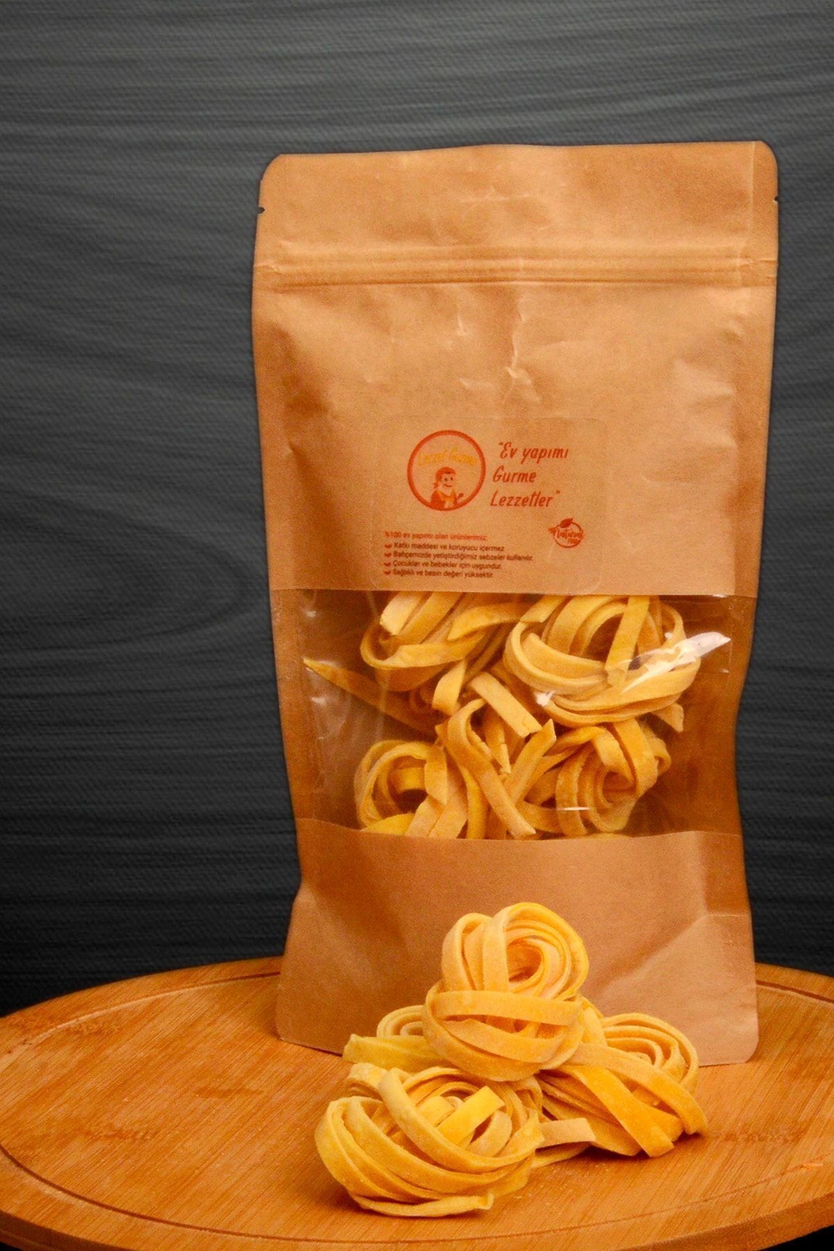 Lezzetli Renkler Ev Yapımı Havuçlu Zerdeçallı Fettucini Erişte Yeni Mahsül 250 gr