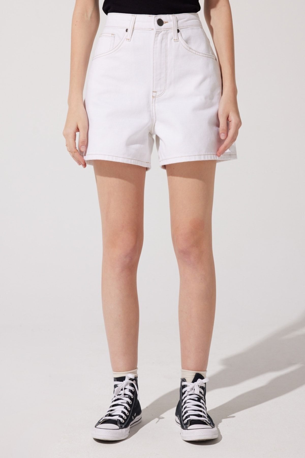 Lee Regular Fit Normal Kesim %100 Pamuk Yükske Bel Kırık Beyaz Jean Kot Şort