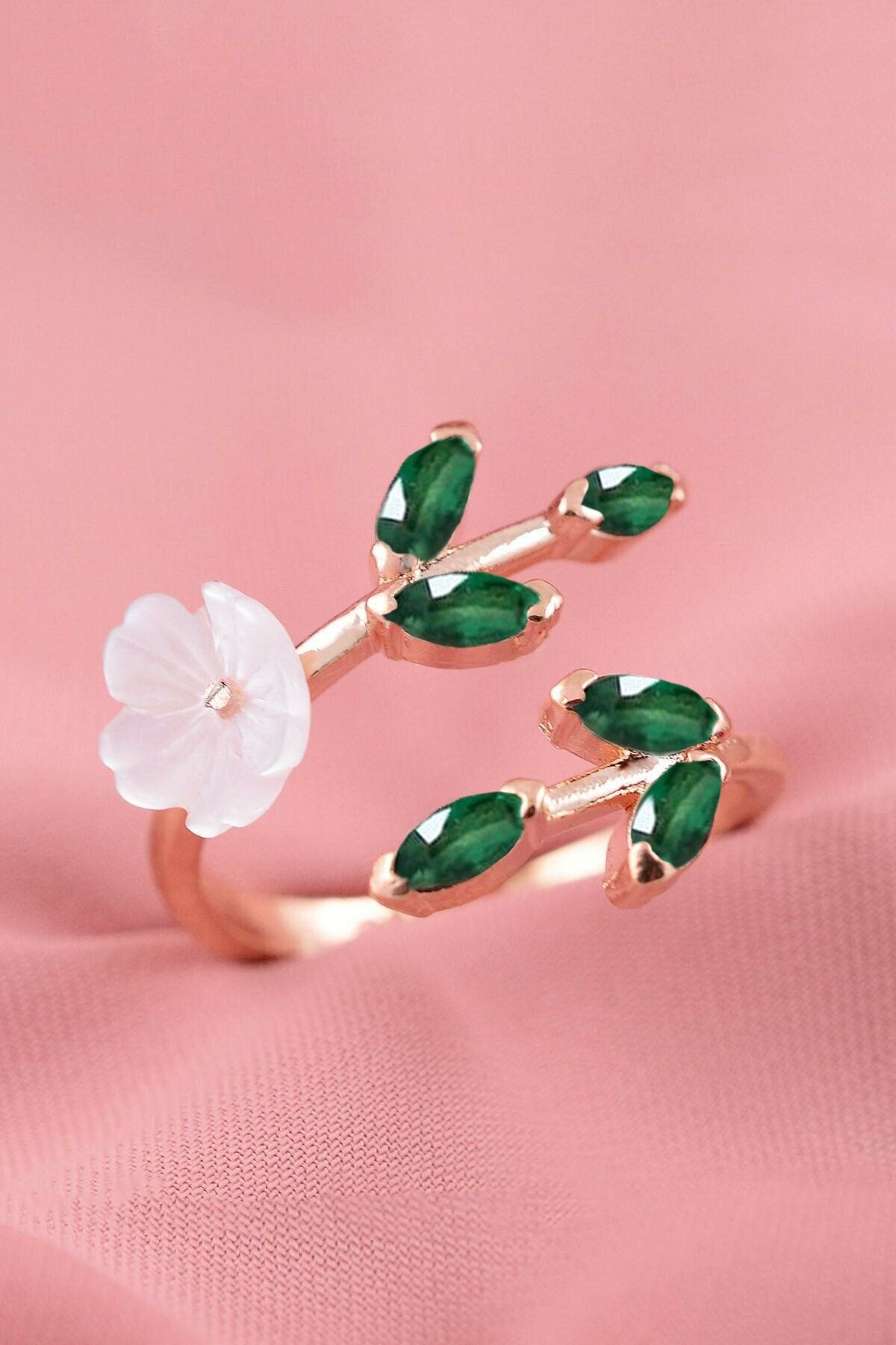 Sahira Jewelry Sedef Çiçeği Yeşil Taşlı Ayarlanabilir 14 K Rose Altın Kaplama Kadın Yüzük