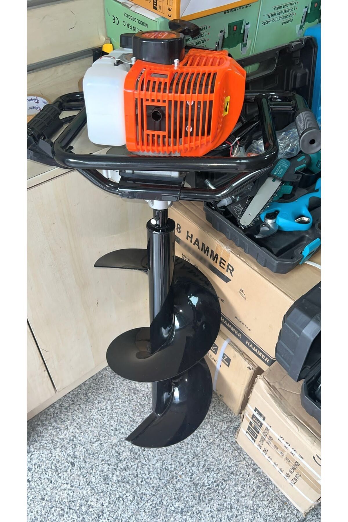 İYİSİYOK 30 Cm Çaplı Benzinli Toprak Burgu Makinesi Çukur Açma Delme Ipli Burgu Ucu Dahildir.