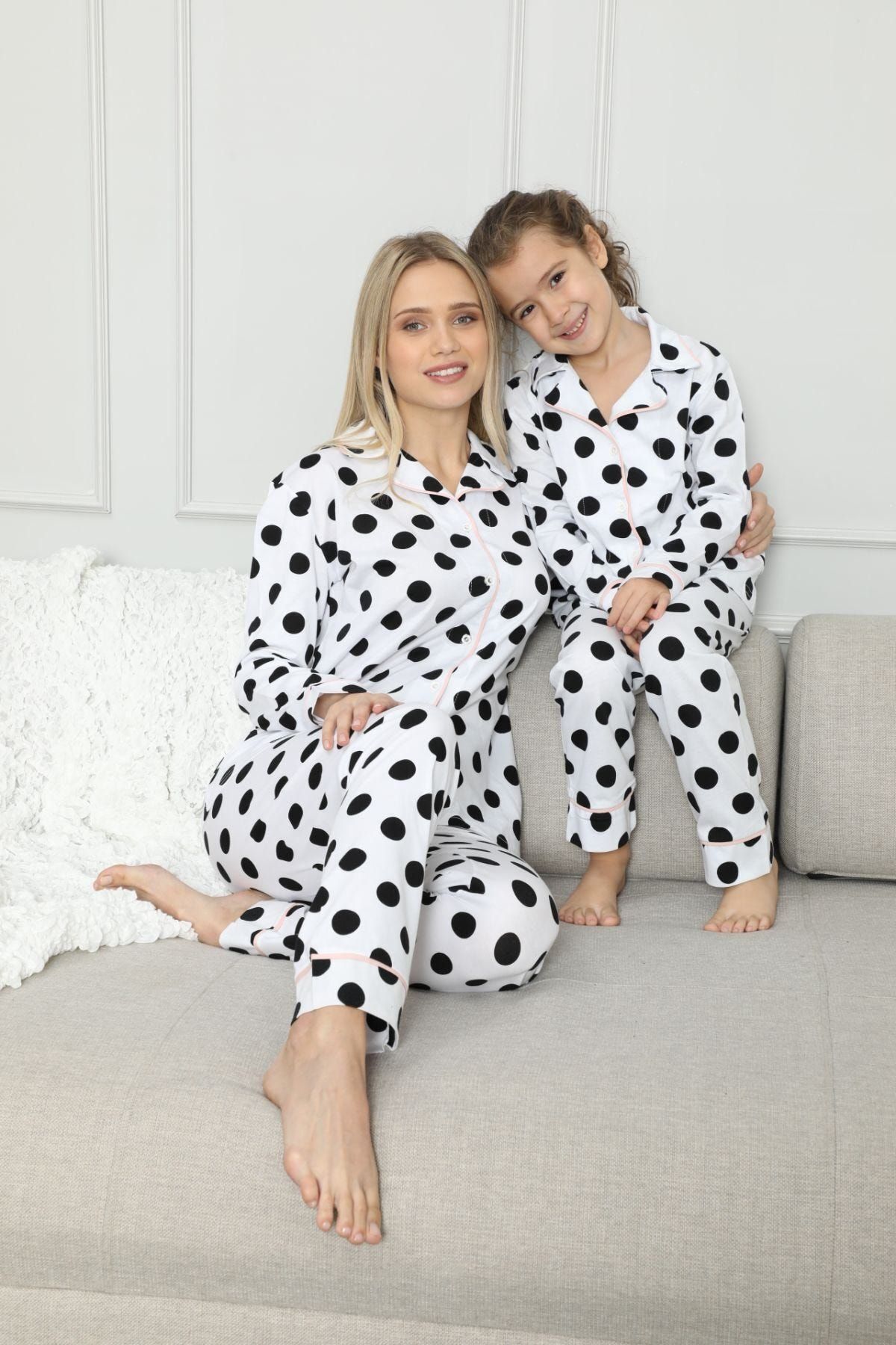 Siyah İnci Pamuklu Likrali Biyeli Düğmeli Pijama Takım