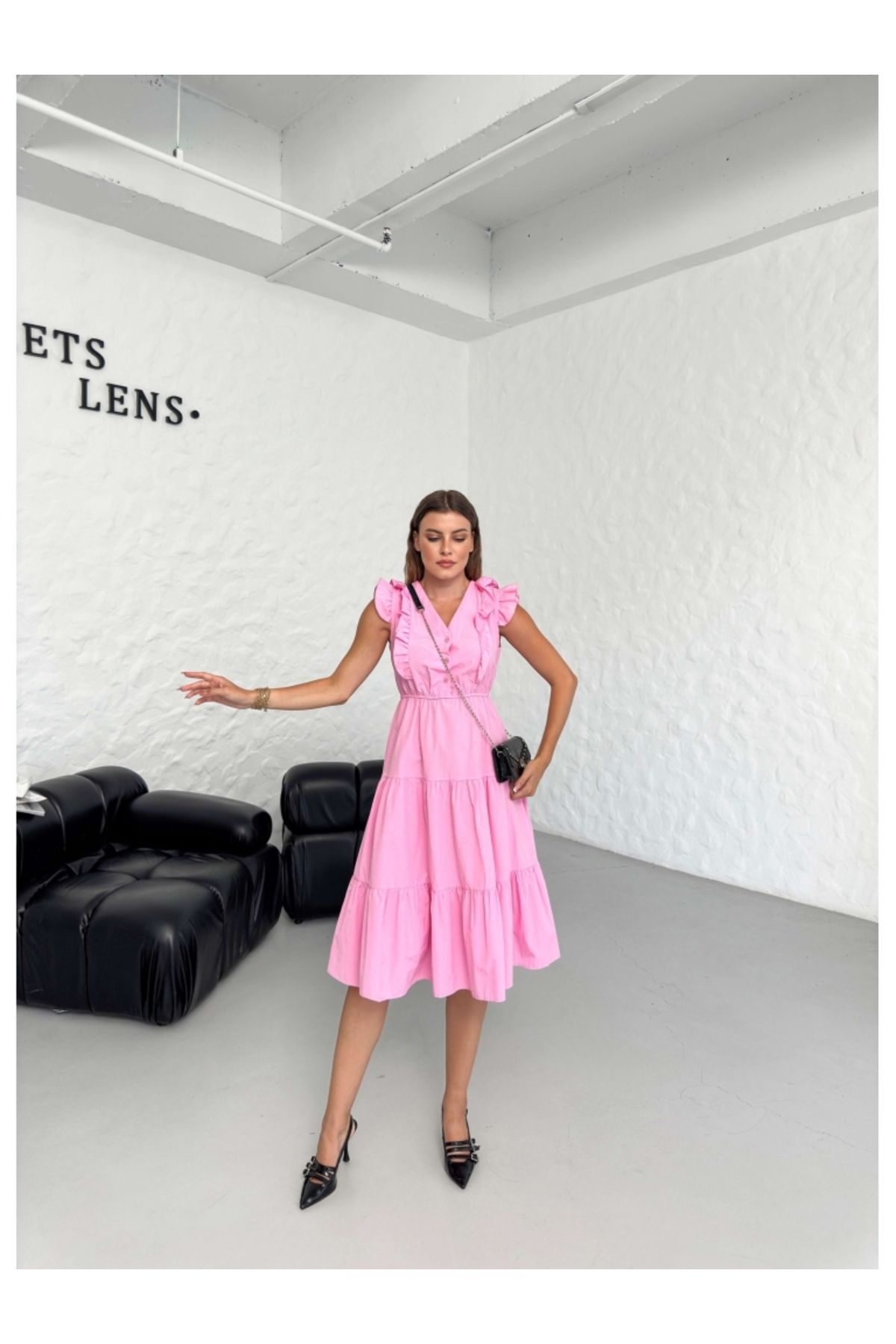 Elif Özbey Butik Pembe Fırfırlı Elbise