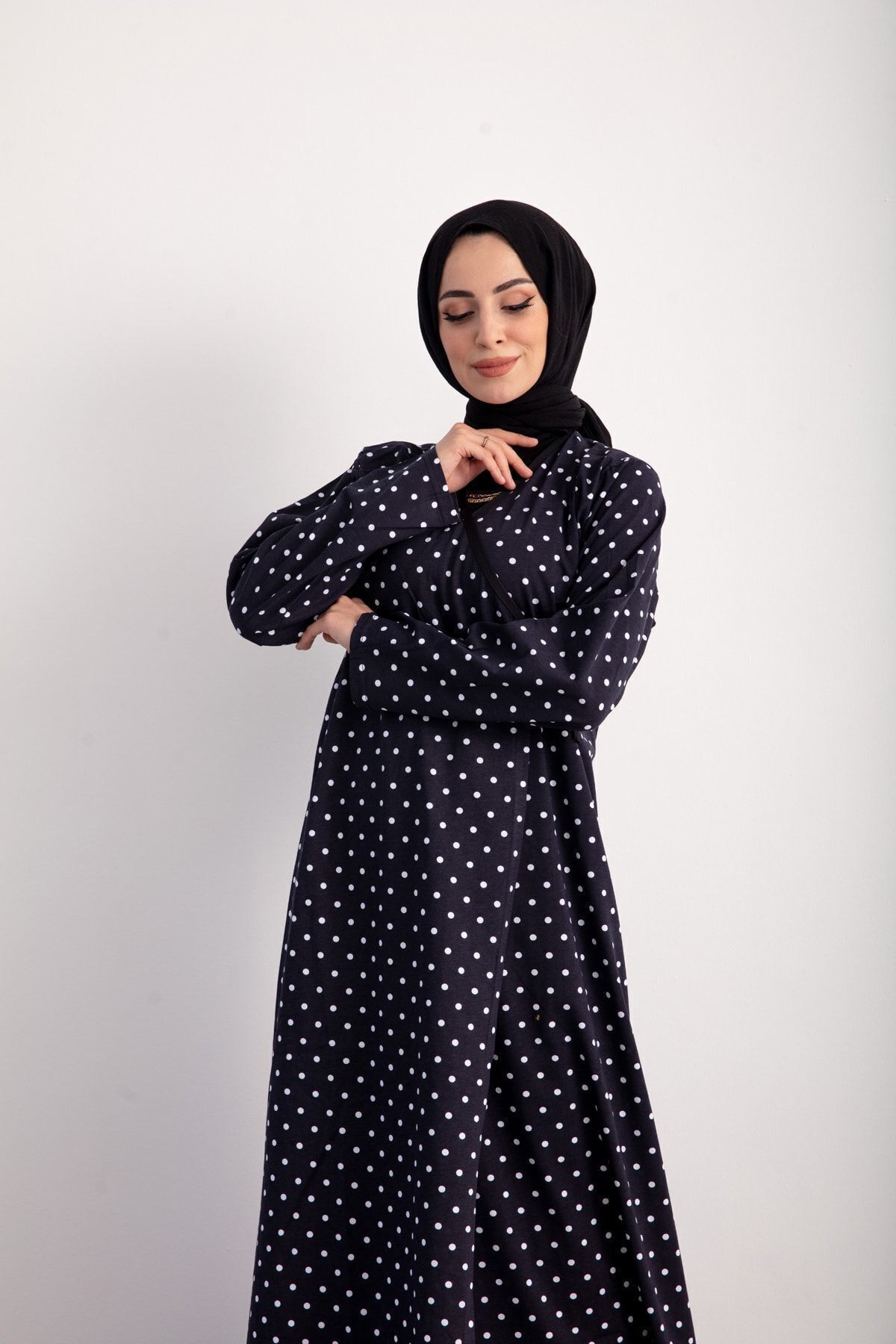 Kutay Collection Mevsimlik Yandan Bağlamalı Namaz Elbisesi Puantiye Desenli