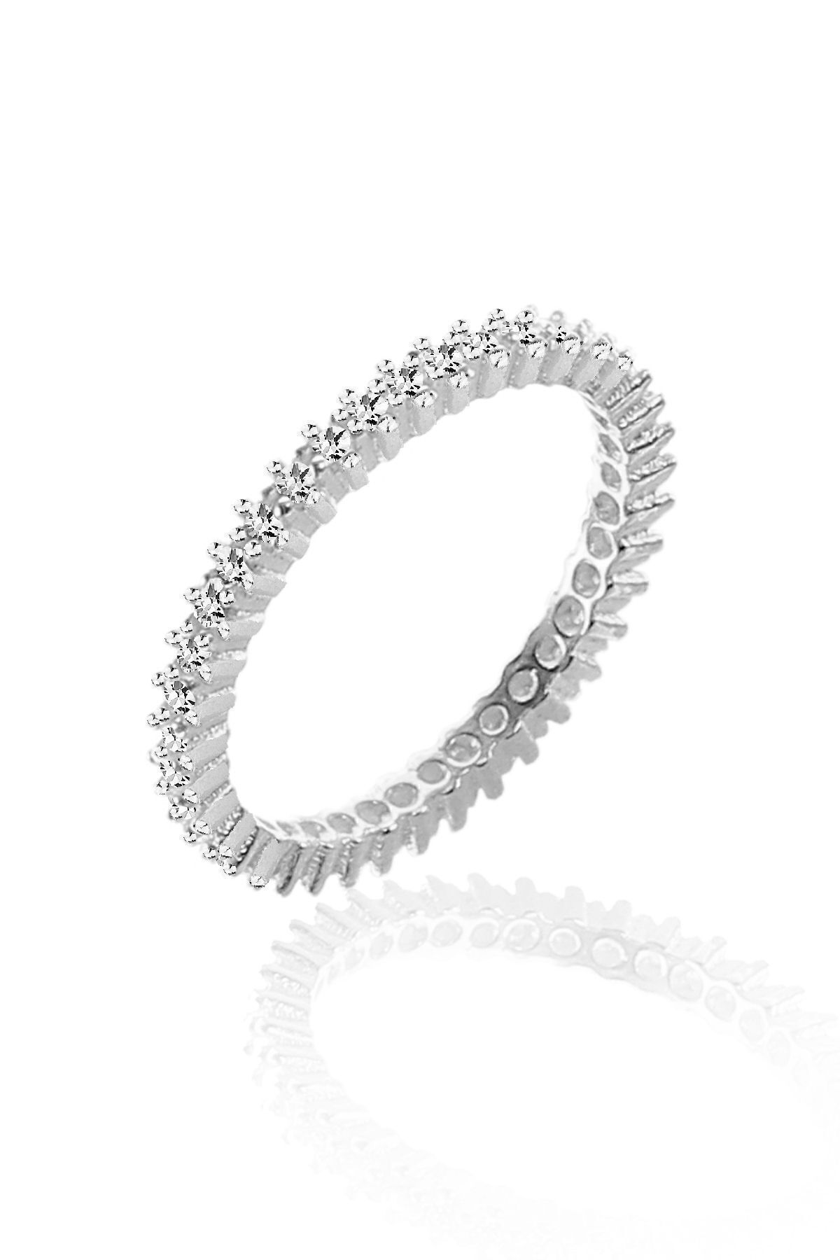Söğütlü Silver Kadın Gümüş Rengi Tek Sıra Zirkon Taşlı Tamtur Gümüş Yüzük SGTL8766