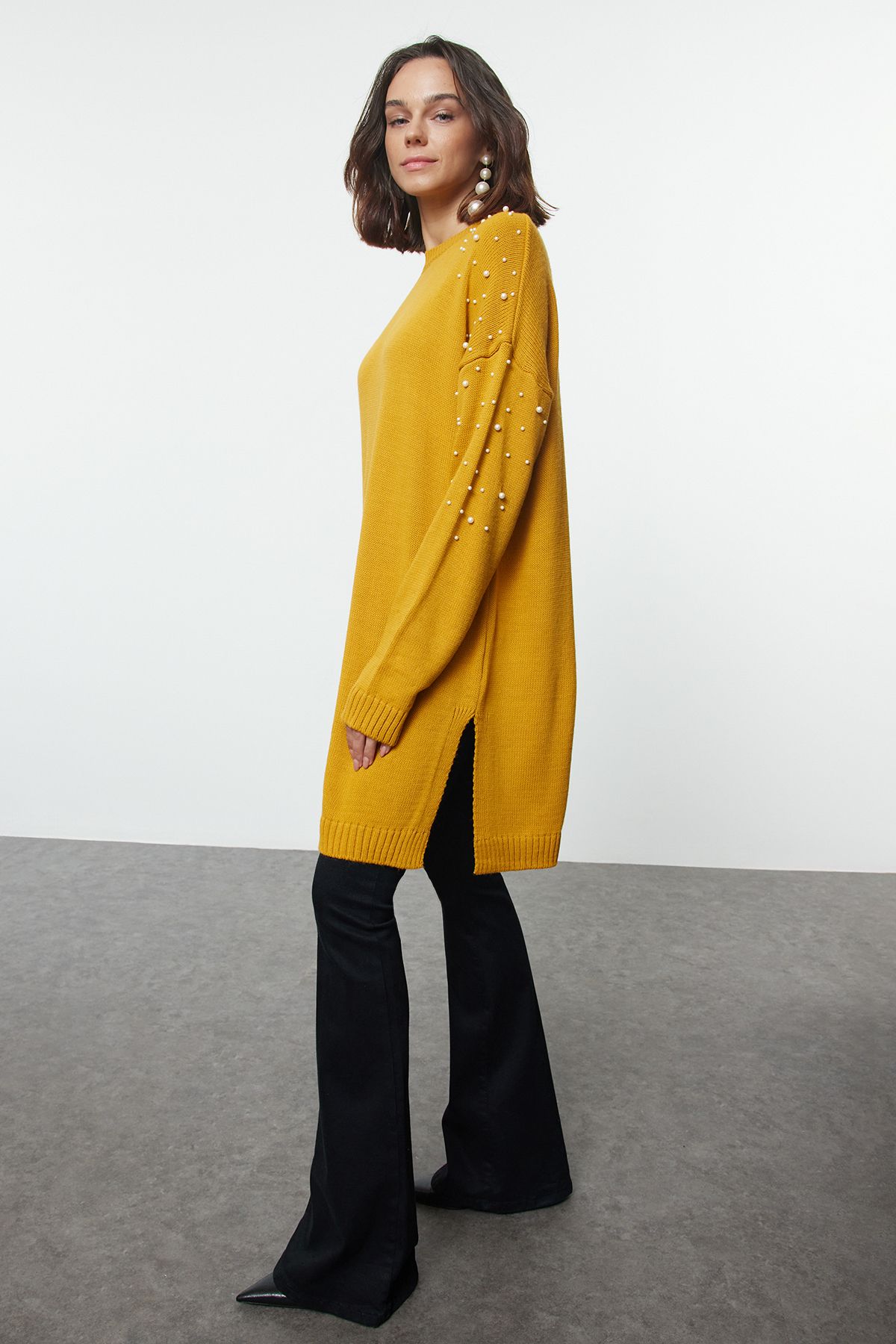 TRENDYOL MODEST Hardal İnci ve Taş Detaylı Triko Kazak TCTAW25AK00024