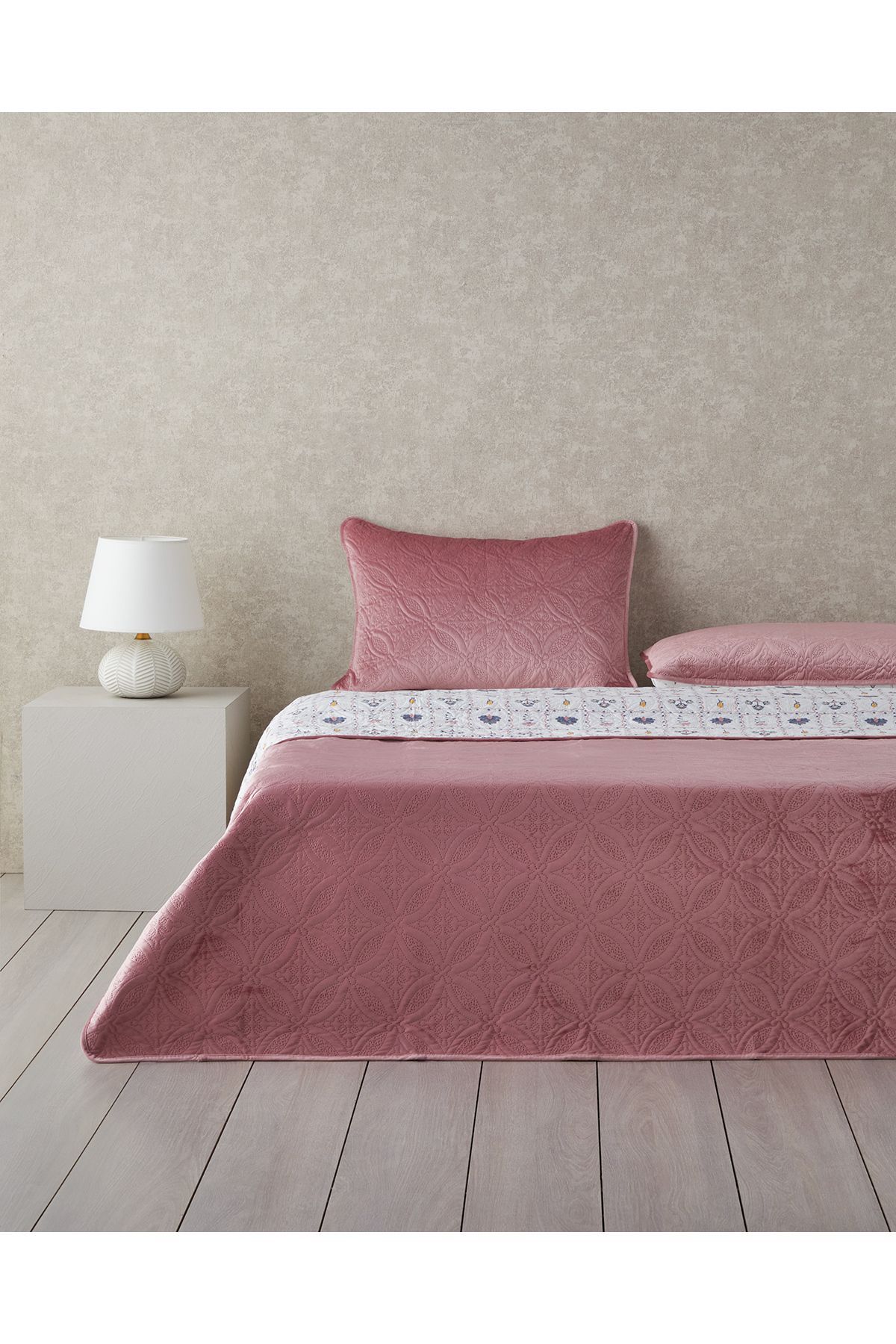 English Home Ornate Fancy Kadife Tek Kişilik Yatak Örtüsü Takımı 160x220 cm Gül Kurusu