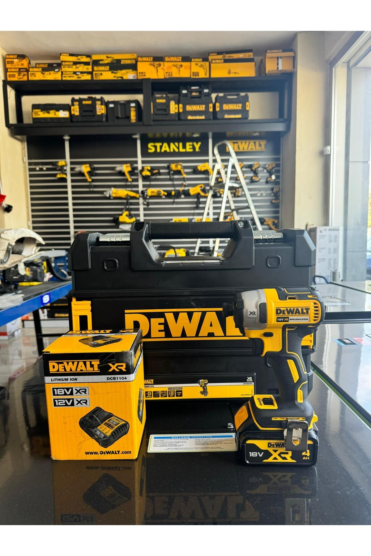 Dewalt VİDALAMA MATKAPI