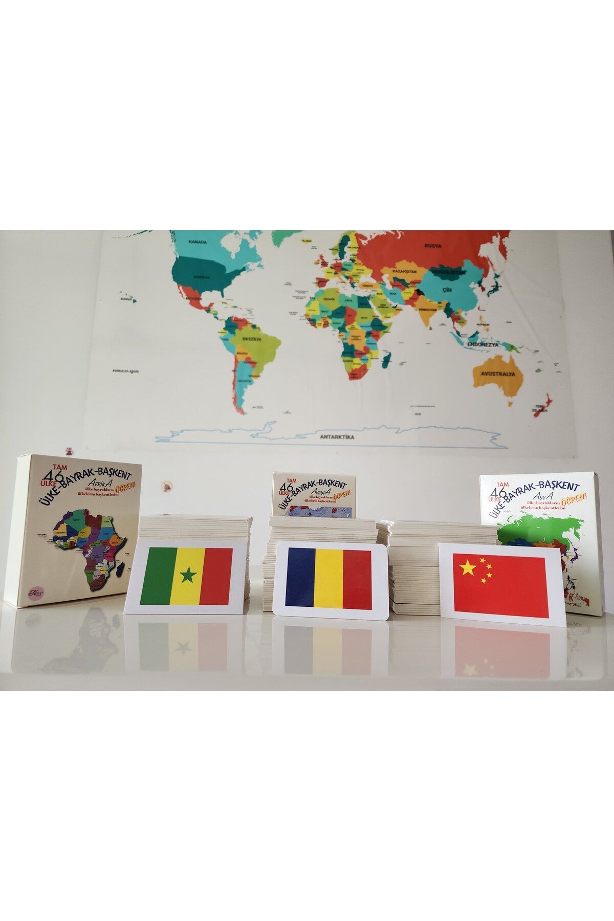 NovoMundo Seçili Avrupa-asya-afrika Ülkeleri-harita-bayrak-başkent Kartları Üçlü Avantaj Set