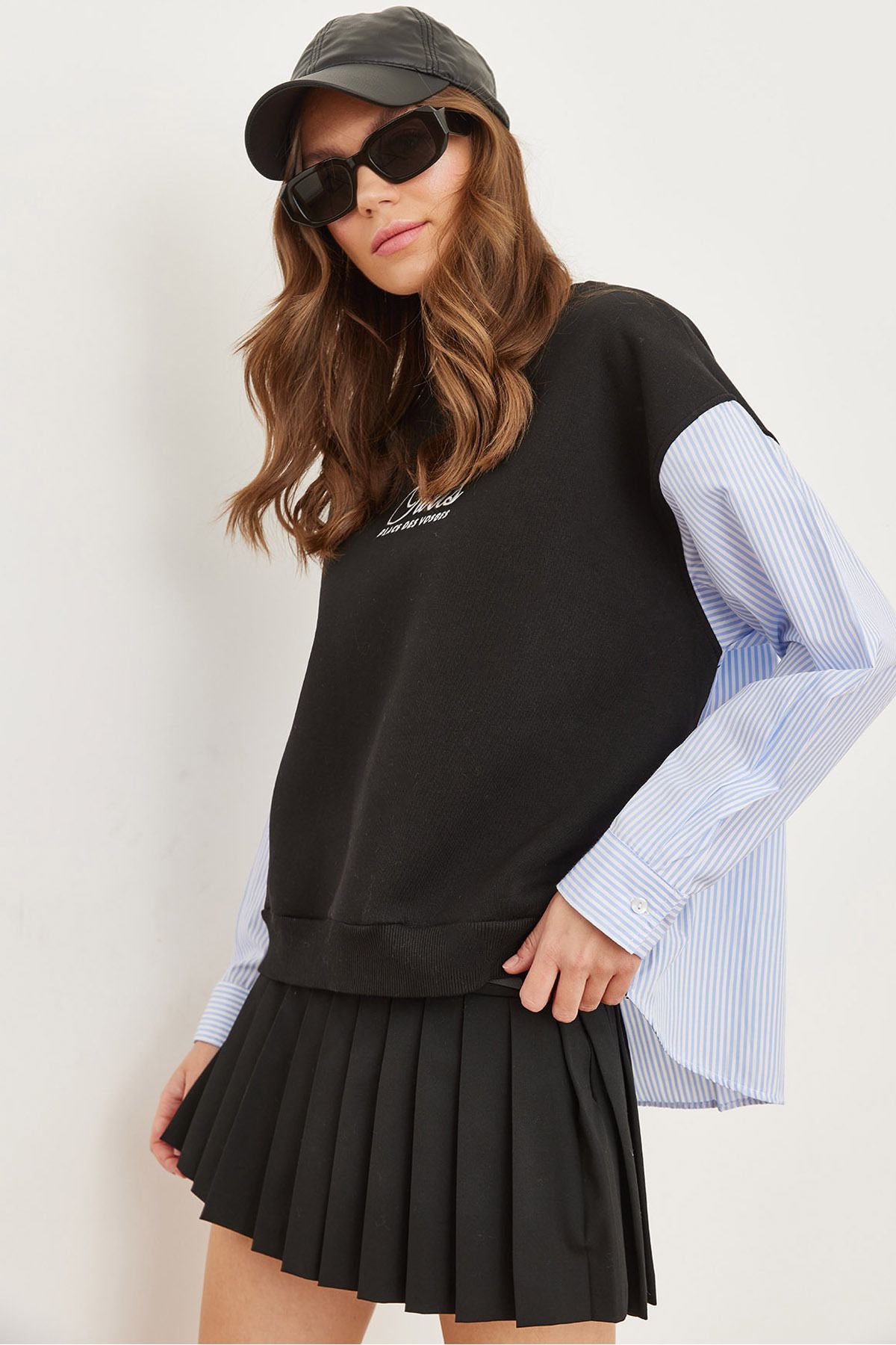 Olalook Kadın Siyah Kolu Sırtı Poplin Detaylı Kalın Sweatshirt SWT-19000669