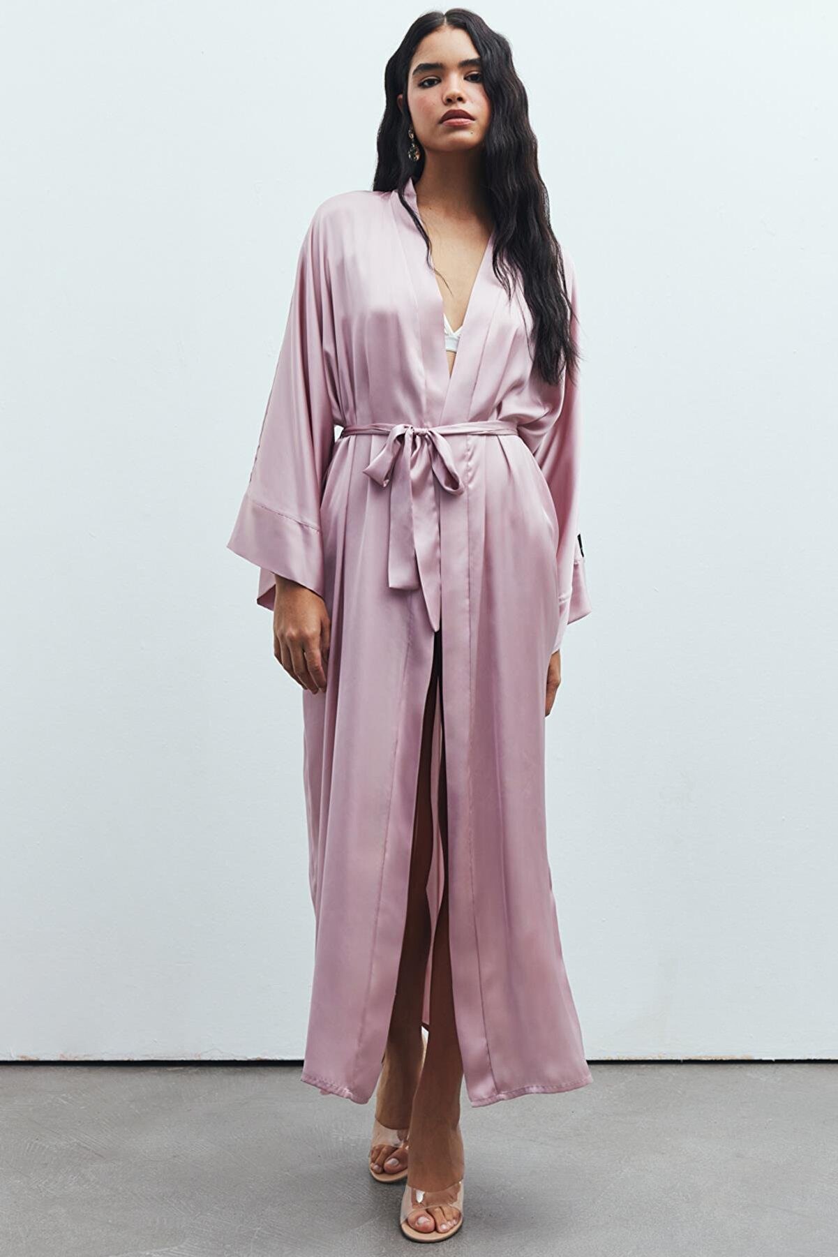 Feu De Elu Frappant Gül Kurusu Uzun Saten Sabahlık / Kimono - ₺1463.88