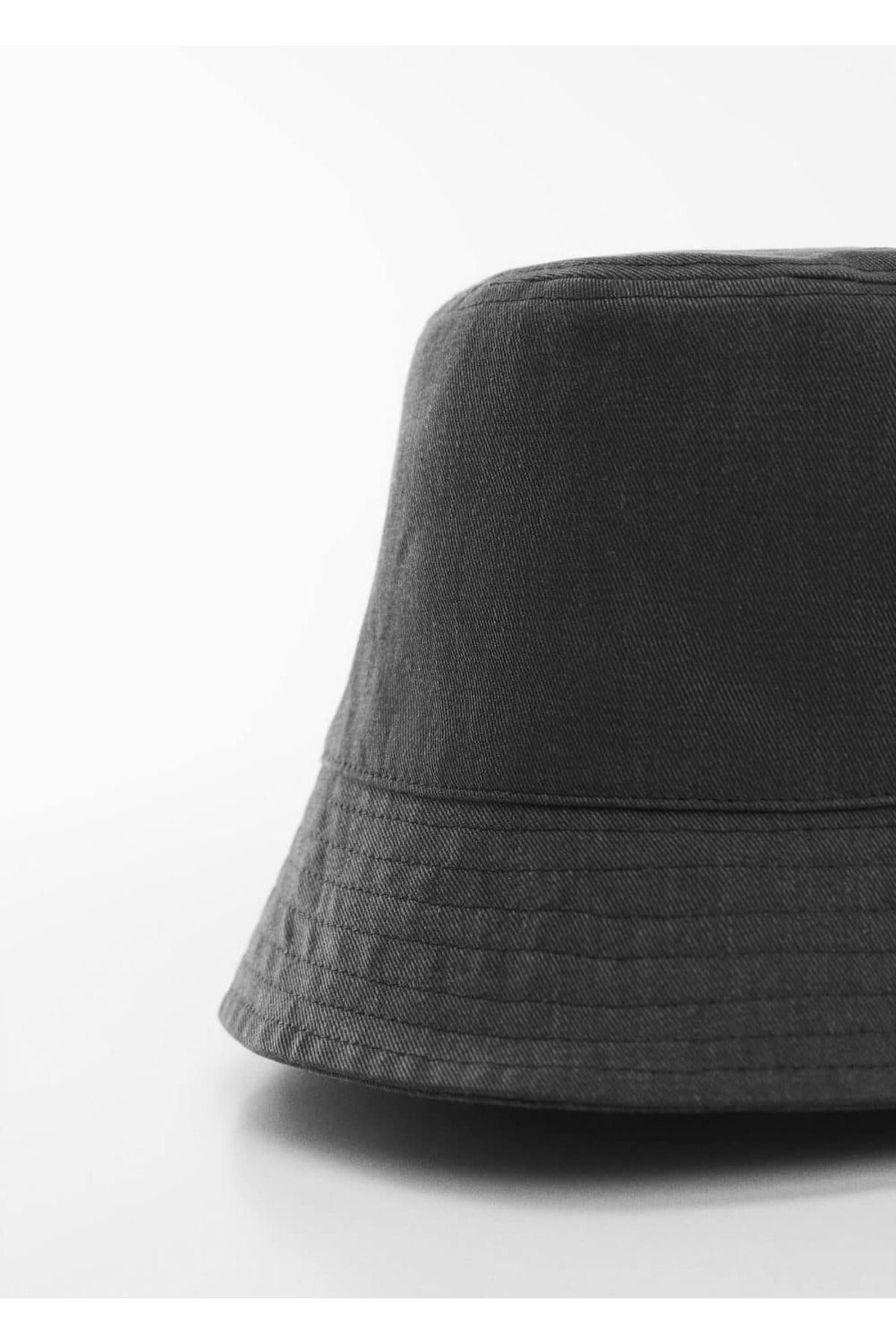 MANGO Kot bucket şapka