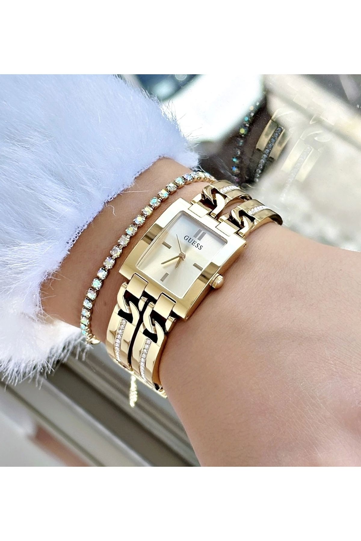 Guess GUGW0668L2 Kadın Kol Saati