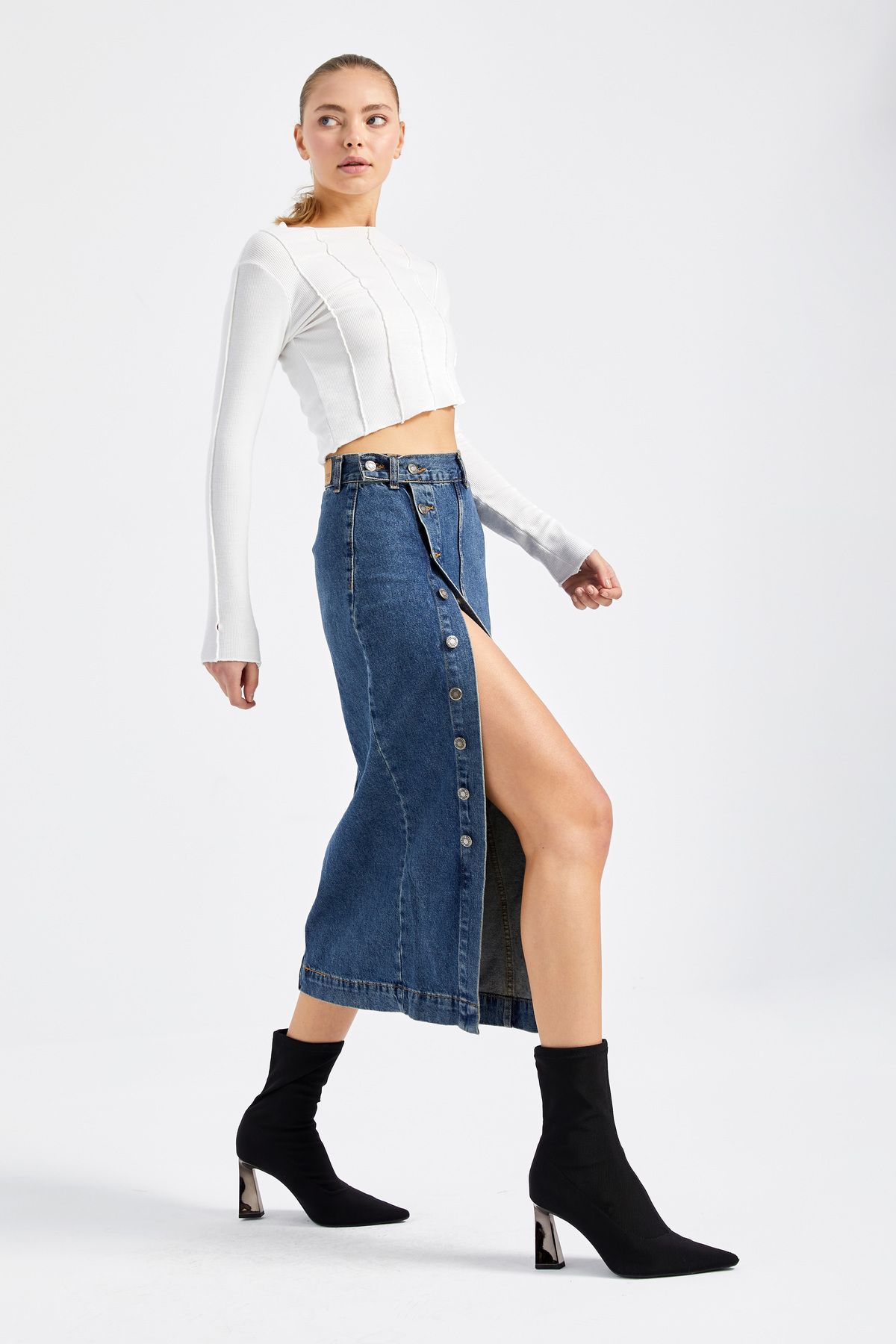 its basic Kadın Tint Kot Rengi Önü Düğmeli Maxi Boy Denim Etek