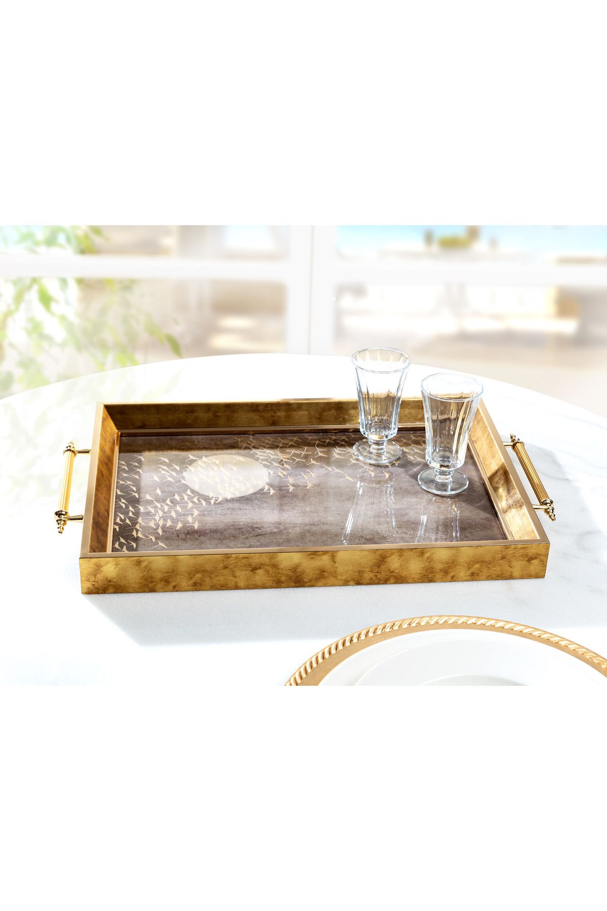 Madame Coco Fountain Tepsi