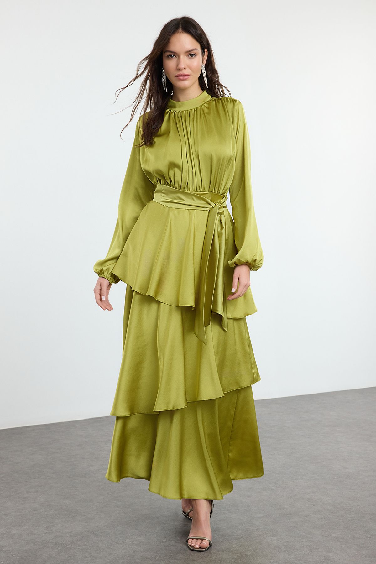 TRENDYOL MODEST Yağ Yeşili Eteği Katlı Saten Dokuma Abiye/Gece Elbisesi TCTSS24DB00050