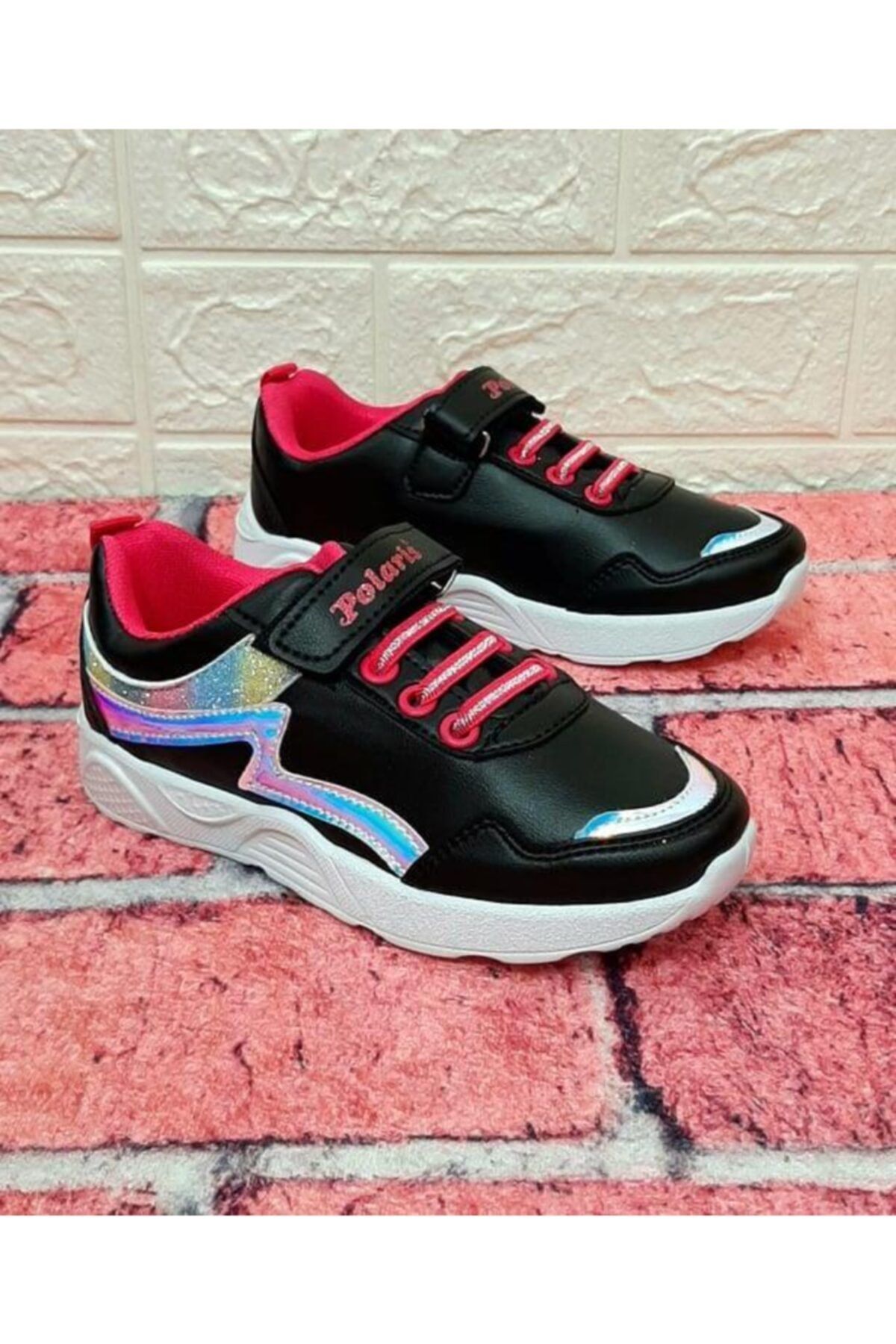 Polaris 617369 Siyah Renk Filesiz Cırtlı Kız Çocuk Spor Ayakkabı