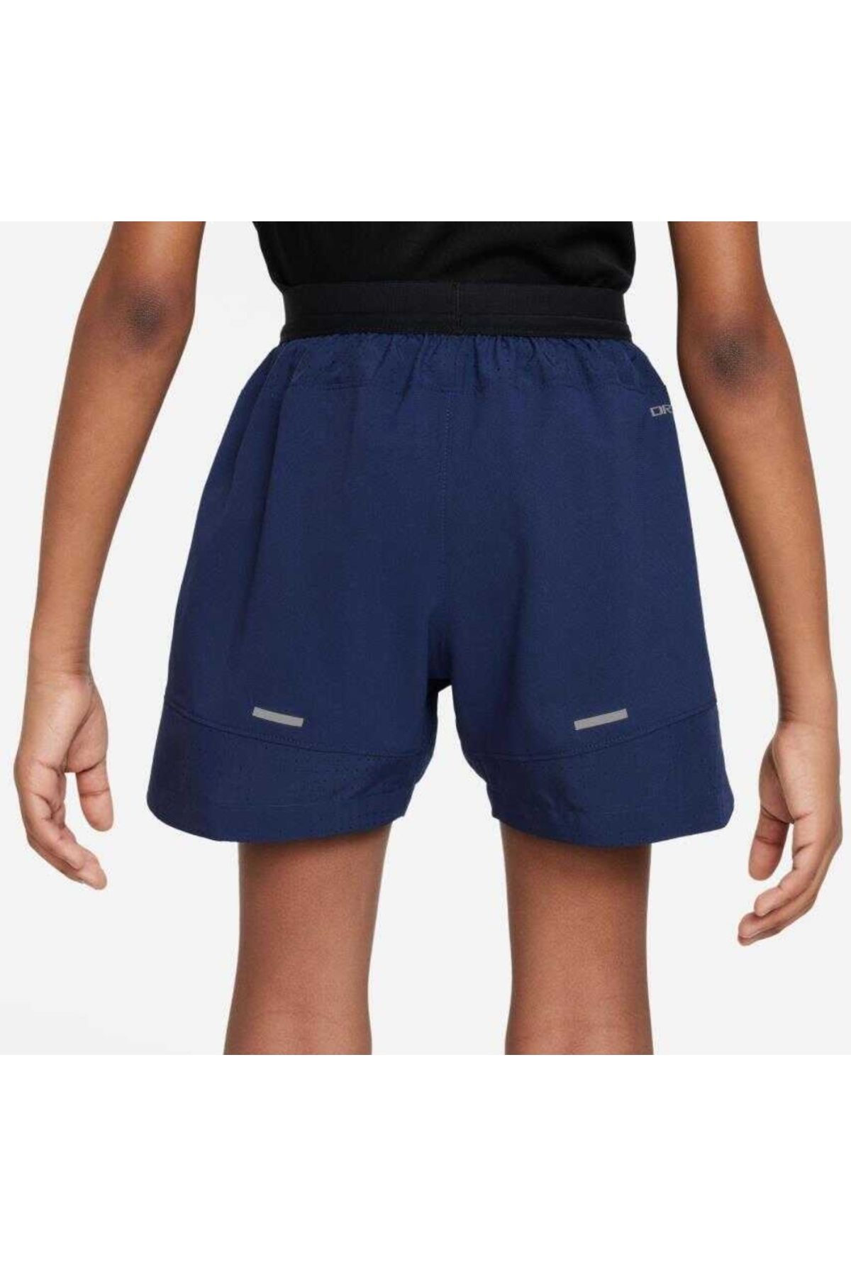 Nike Multi Tech EasyOn
Dri-FIT Genç Çocuk (Erkek) Antrenman Şortu