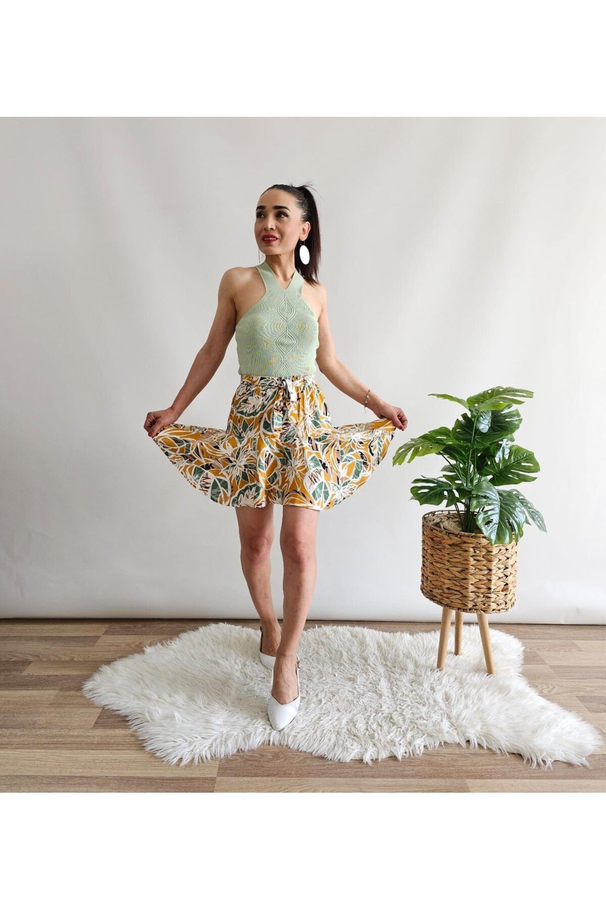Altı Üstü Butik Kuşaklı Şort Etek