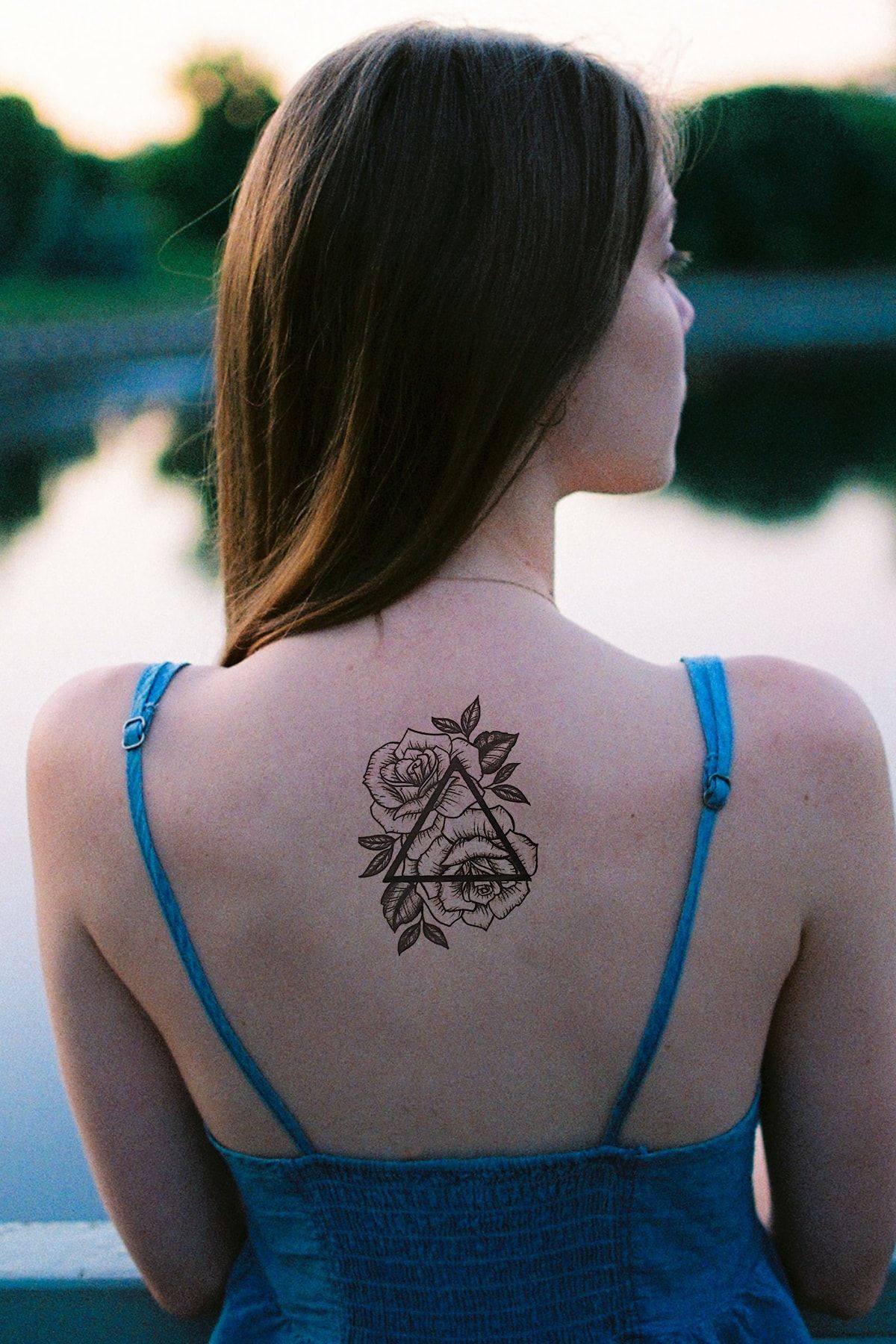 Takıştır Gerçekçi Geçici Üçgen Gül Dövme Tattoo