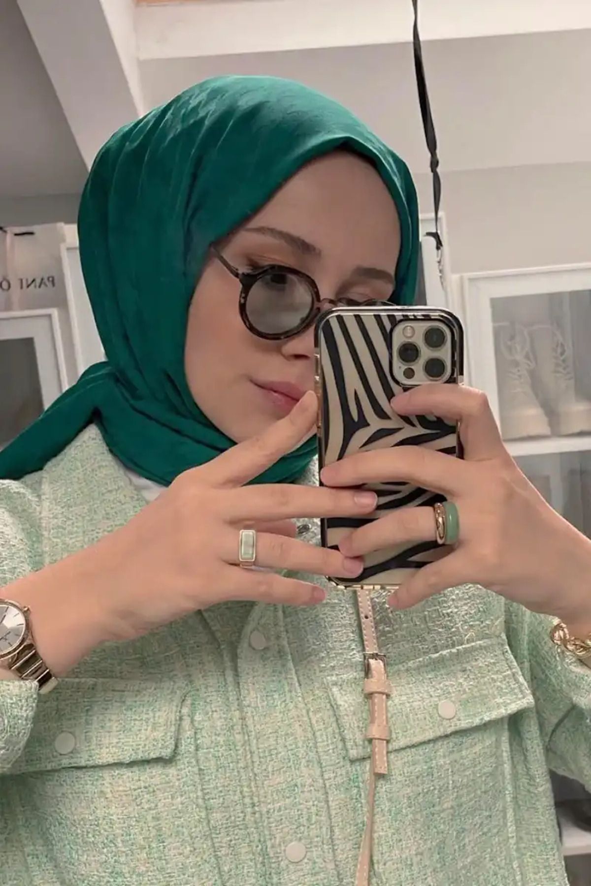 Madame Polo Feyza Hakyemez Ipeksi Jakar Nota Şal Kazayağı Desen - Benetton Yeşili