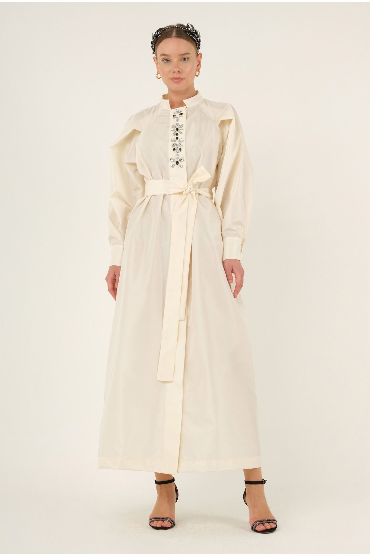HEQA Taş Işlemeli Kaftan Ekru