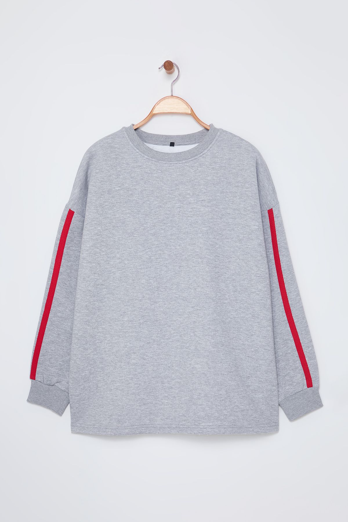 Trendyolmilla Curve Gri  Şerit Detaylı Oversize/Geniş Kalıp İnce Örme Sweatshirt TBBAW25AO00009