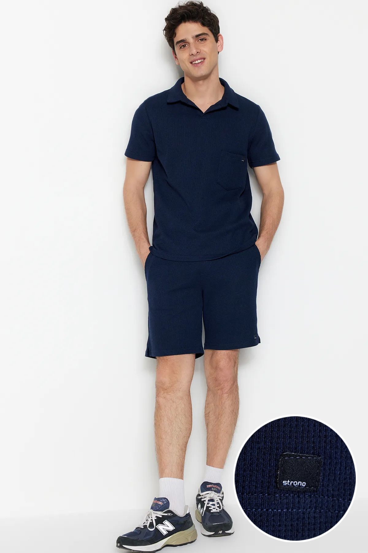 Trendyolmilla Man Lacivert Regular/Normal Kesim Dokulu Kumaş Etiketli Polo Yaka Eşofman Takımı TMNSS23EM00003